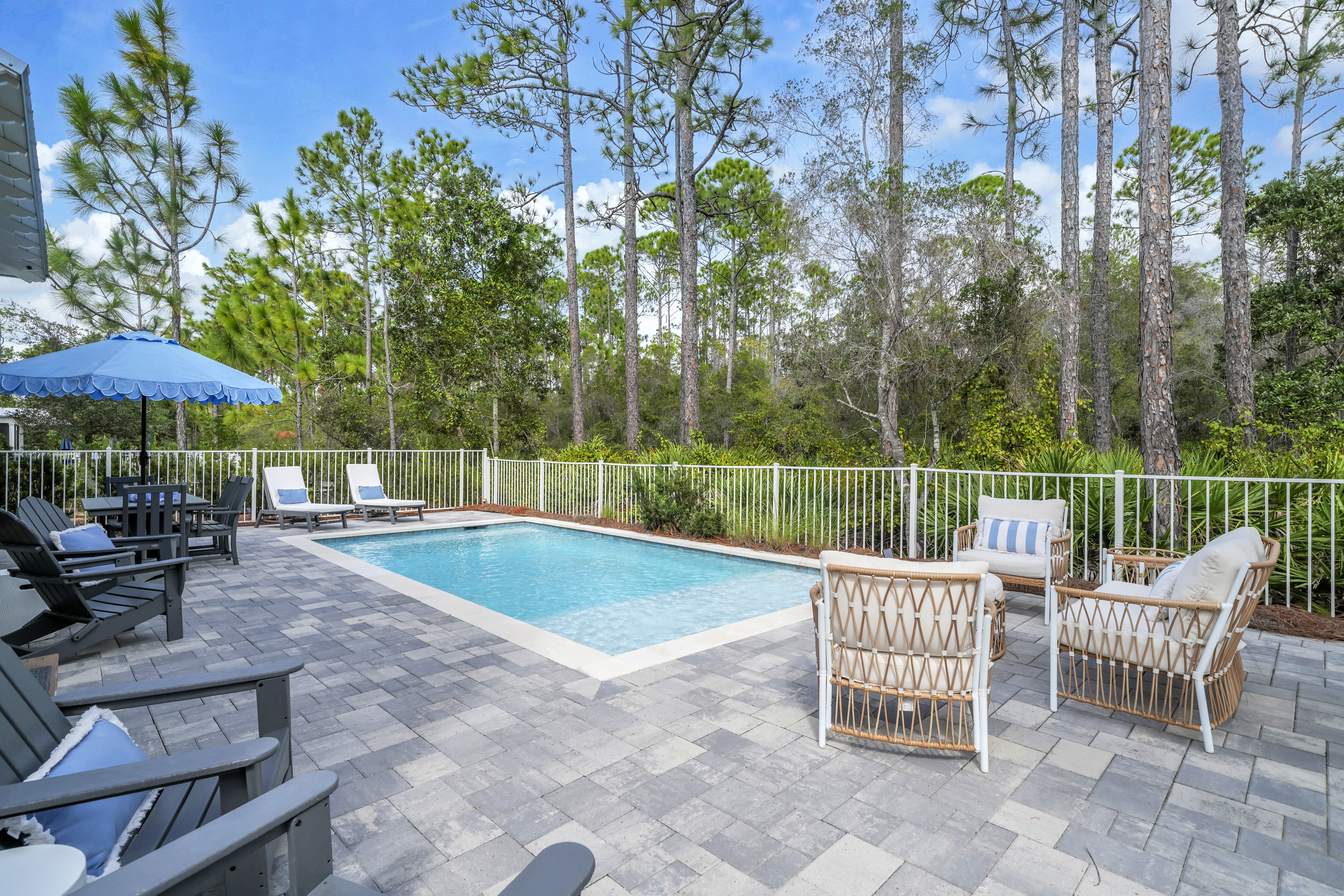  Furnished Forest-Backed Home with Private Pool & Dreamy Outdoor Spaces - 物件實景