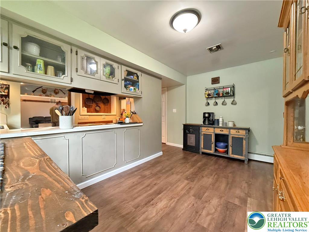Allentown City, Pennsylvania, 18103, United States, 3 Bedrooms Bedrooms, ,2 BathroomsBathrooms,Residential,For Sale,1897296