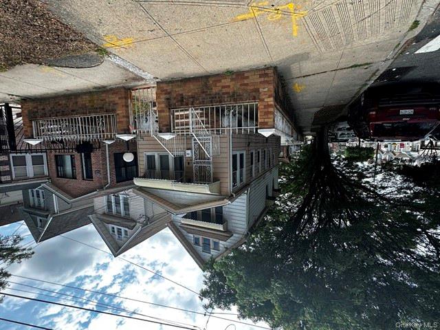 Jamaica, New York, 11435, United States, 3 Bedrooms Bedrooms, ,2 BathroomsBathrooms,Residential,For Sale,1913116