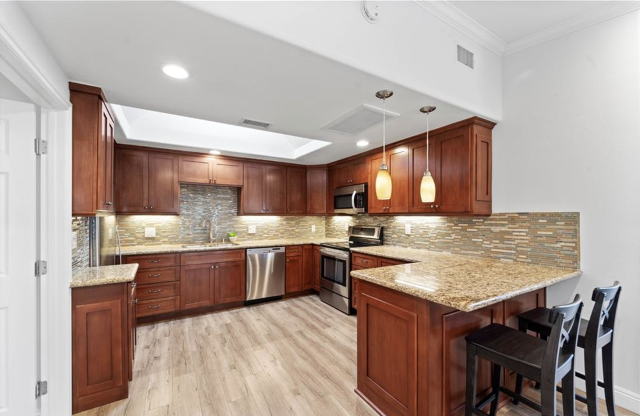 Seal Beach, California, 90740, United States, 2 Bedrooms Bedrooms, ,2 BathroomsBathrooms,Residential,For Sale,1996114