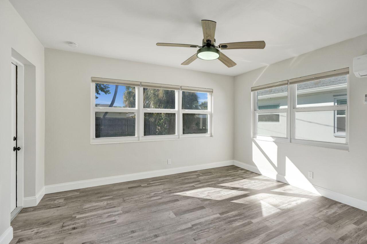 Lake Worth Beach, Florida, 33460, United States, 3 Bedrooms Bedrooms, ,2 BathroomsBathrooms,Residential,For Sale,1992911