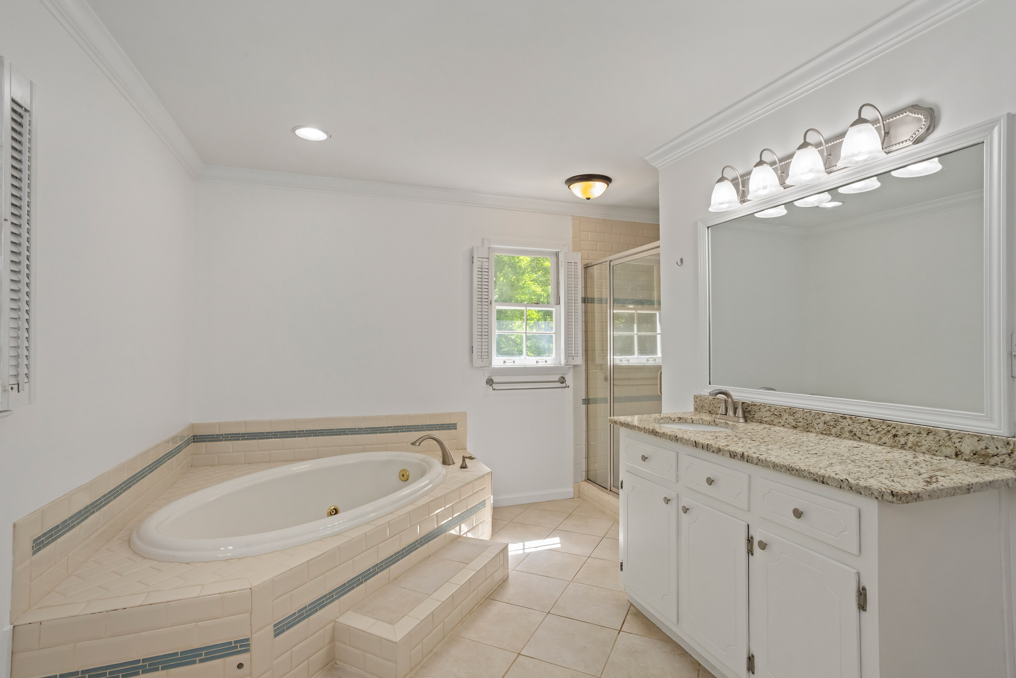  Custom-Built Brick Home with Saltwater Pool in Conyers - 物件實景