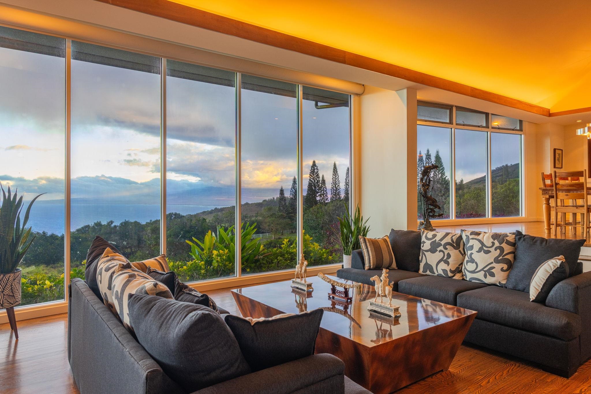 Wailuku, Hawaii, 96793, United States, 4 Bedrooms Bedrooms, ,6 BathroomsBathrooms,Residential,For Sale,1998194