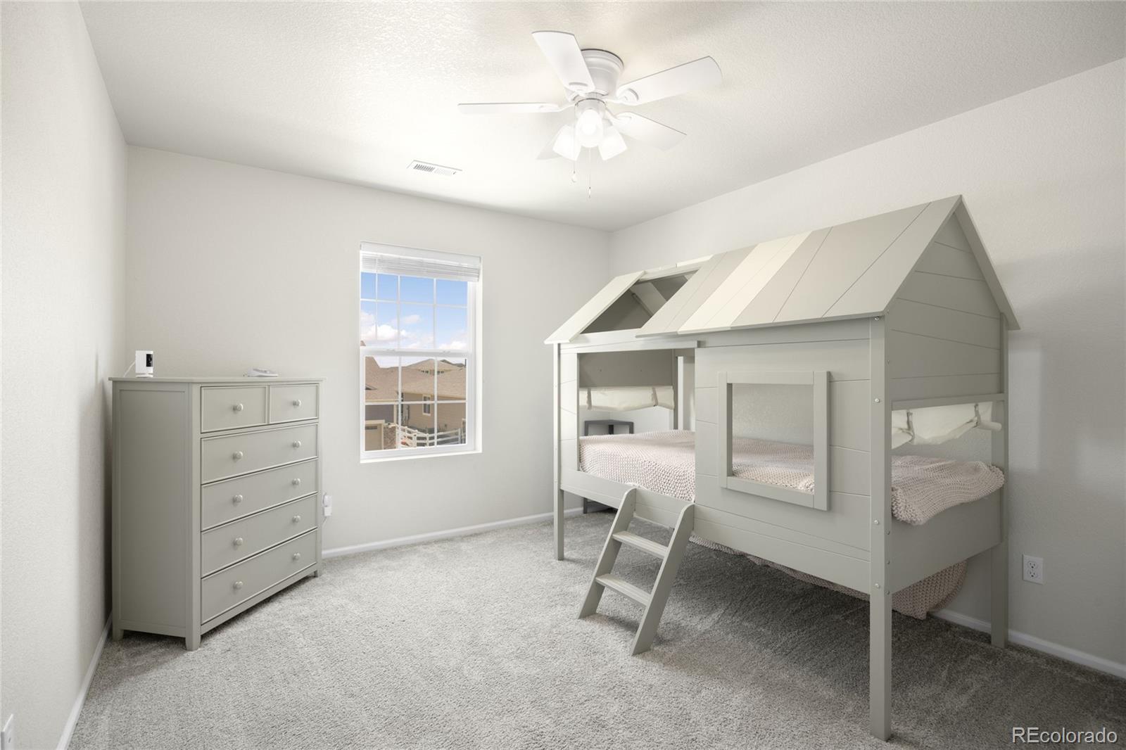 Henderson, Colorado, 80640, United States, 4 Bedrooms Bedrooms, ,3 BathroomsBathrooms,Residential,For Sale,1827376