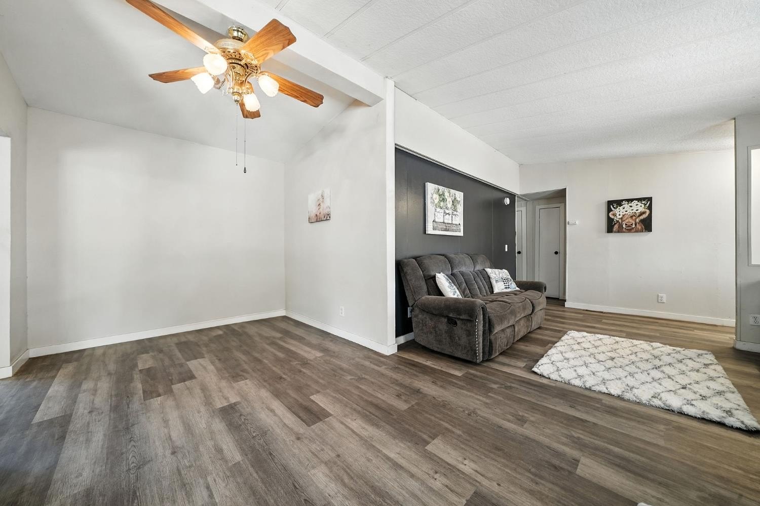 Valley Springs, California, 95252, United States, 3 Bedrooms Bedrooms, ,2 BathroomsBathrooms,Residential,For Sale,1979453