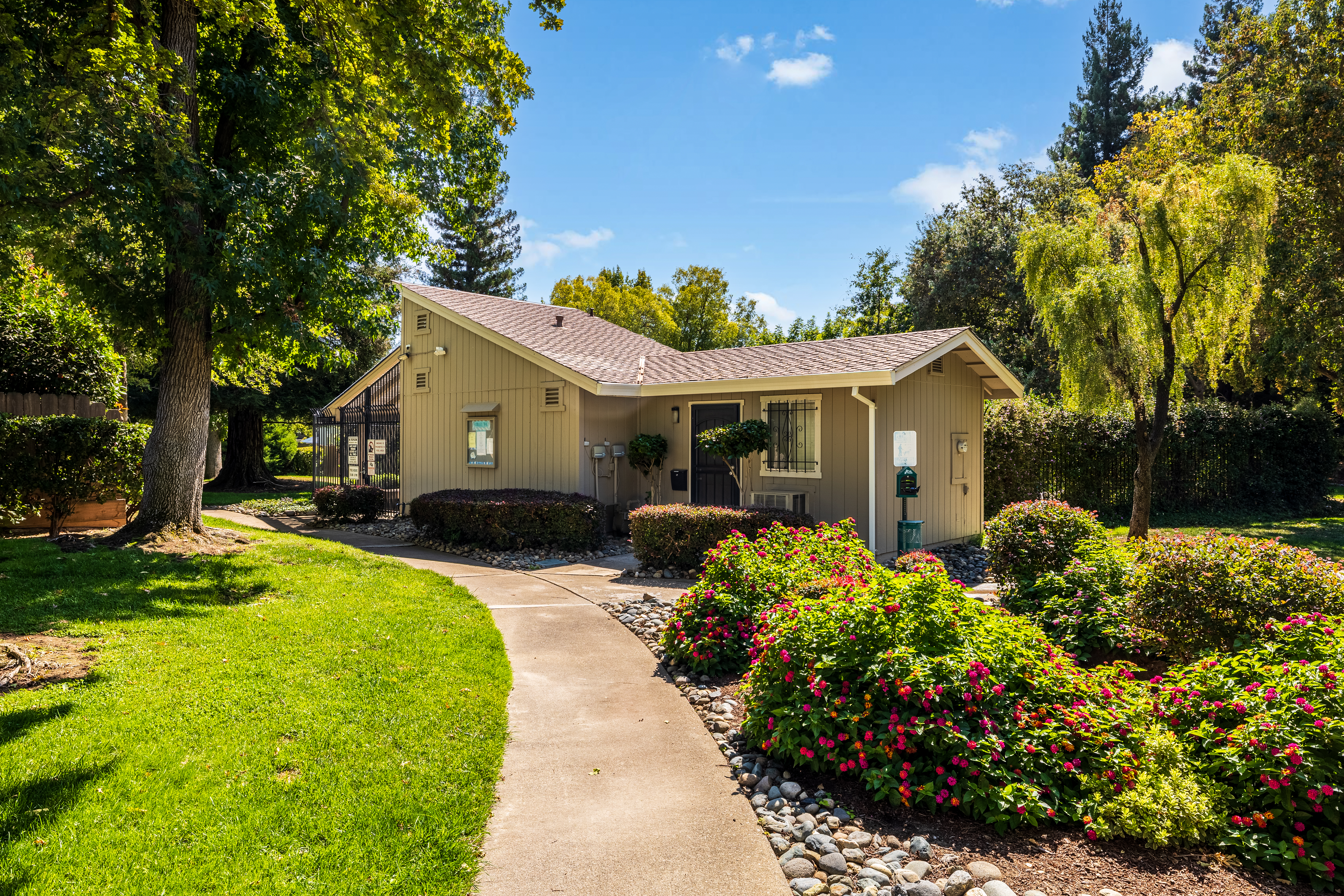  6750 Bertran Court, Citrus Heights, CA 95621 - 物件實景
