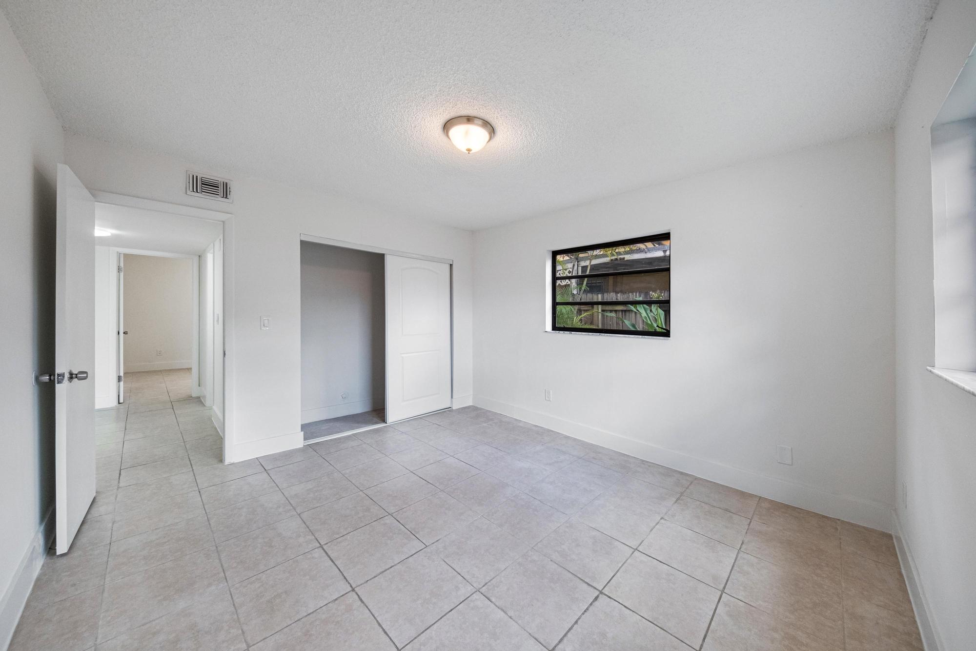 Hialeah, Florida, 33012, United States, 4 Bedrooms Bedrooms, ,3 BathroomsBathrooms,Residential,For Sale,1996510