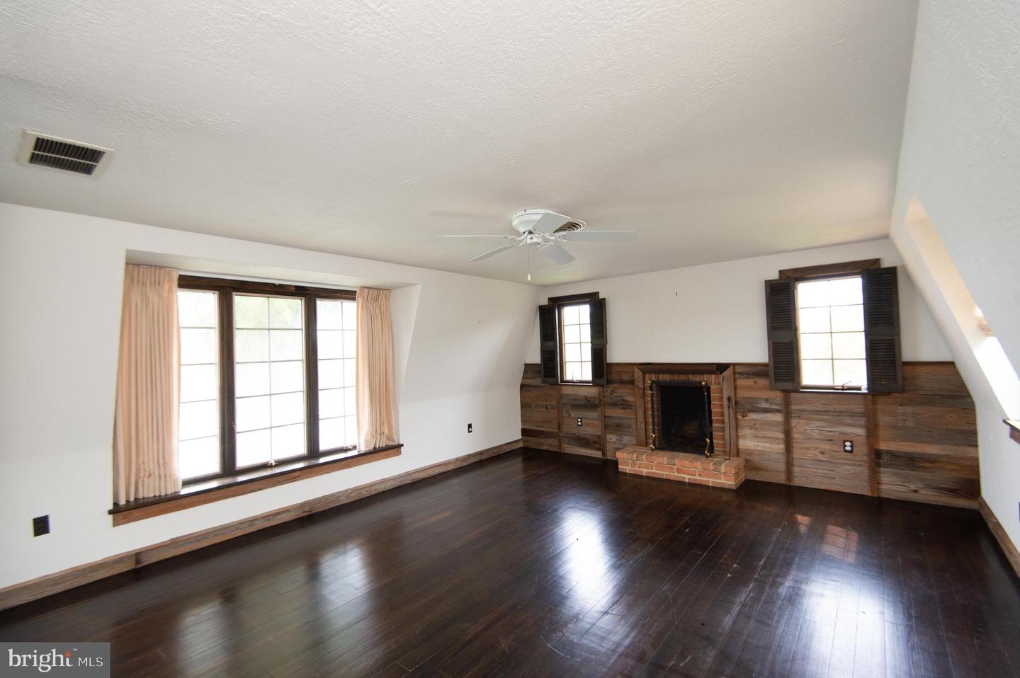 Royal Oak, Maryland, 21662, United States, 3 Bedrooms Bedrooms, ,4 BathroomsBathrooms,Residential,For Sale,1991591