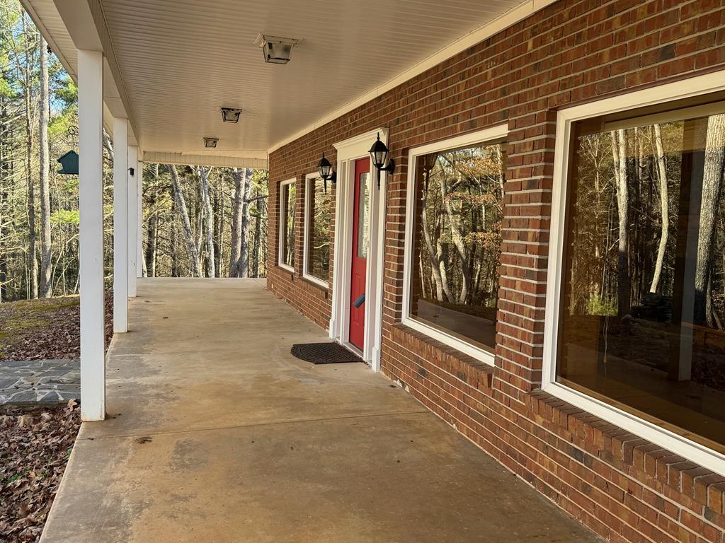 Blairsville, Georgia, 30512, United States, 4 Bedrooms Bedrooms, ,3 BathroomsBathrooms,Residential,For Sale,1858938