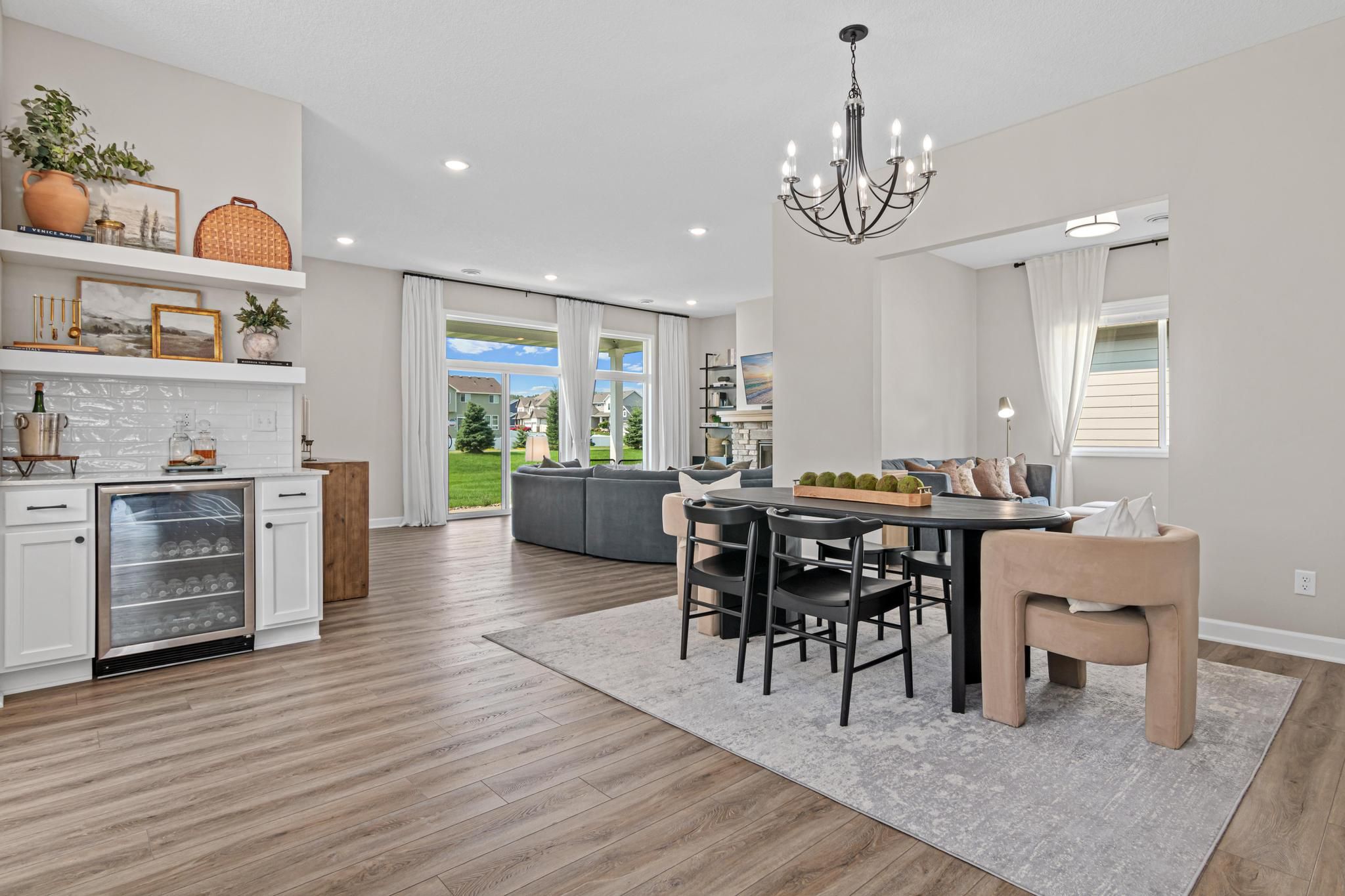 Effortless One-Level Living in Beautiful Lakeville - 物件實景