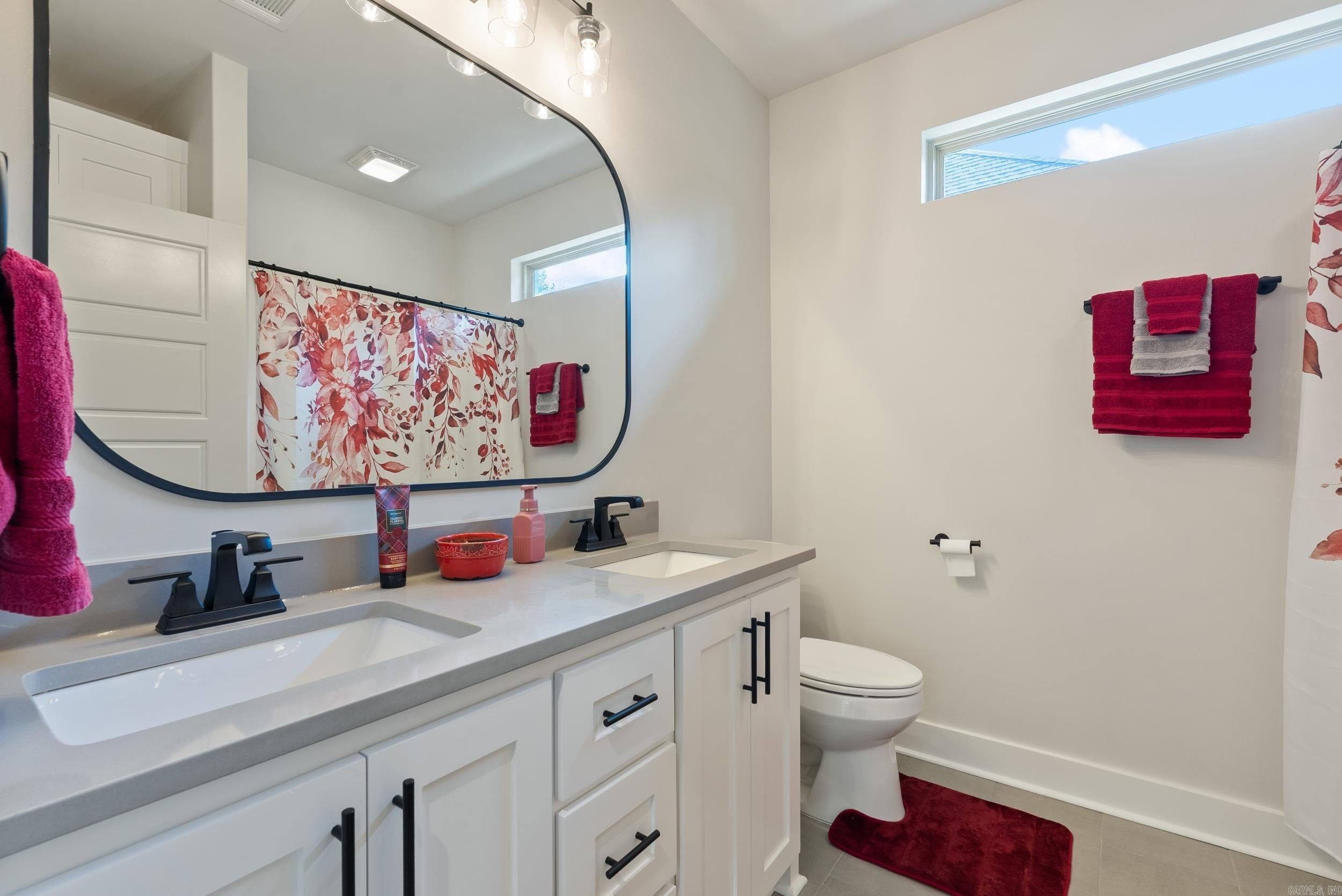 Maumelle, Arkansas, 72113, United States, 4 Bedrooms Bedrooms, ,3 BathroomsBathrooms,Residential,For Sale,1983725