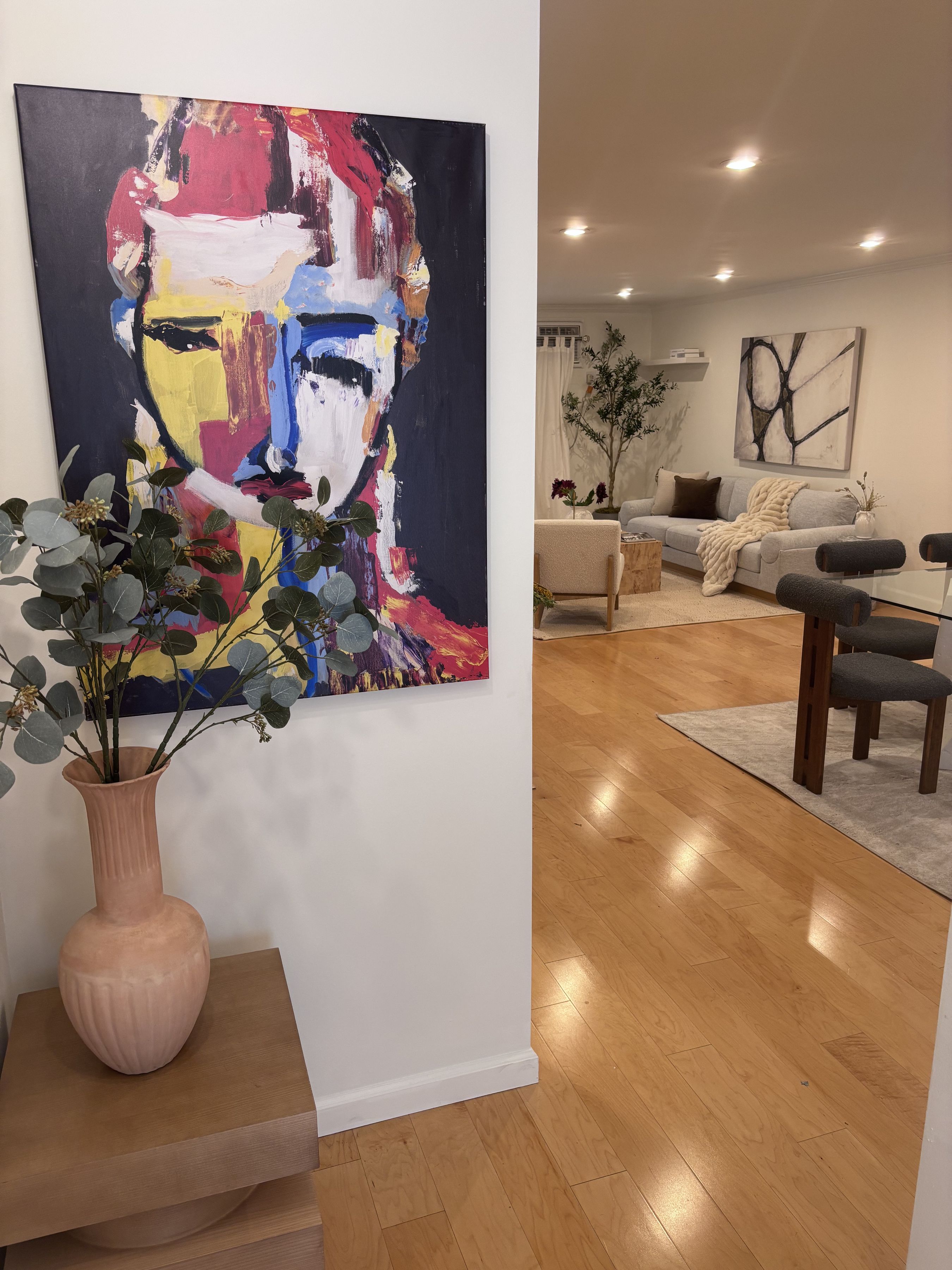  2320 S Bentley Ave - 物件實景