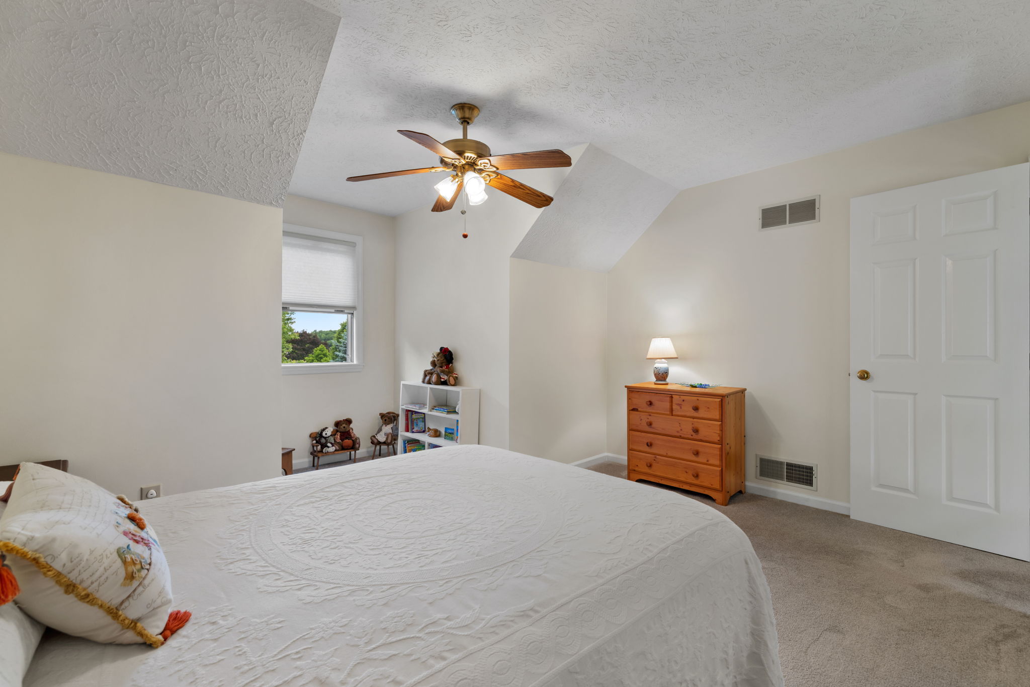  306 Hillcrest Drive, Cranberry Township, PA 16066 - 物件實景