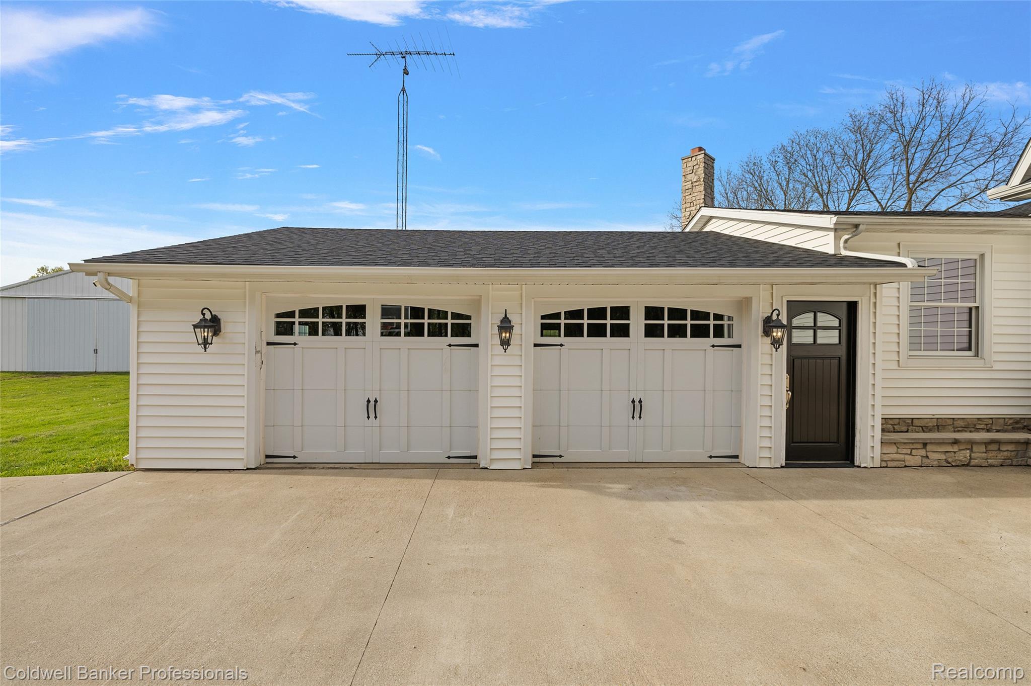 Lapeer, Michigan, 48446, United States, 3 Bedrooms Bedrooms, ,3 BathroomsBathrooms,Residential,For Sale,1907638