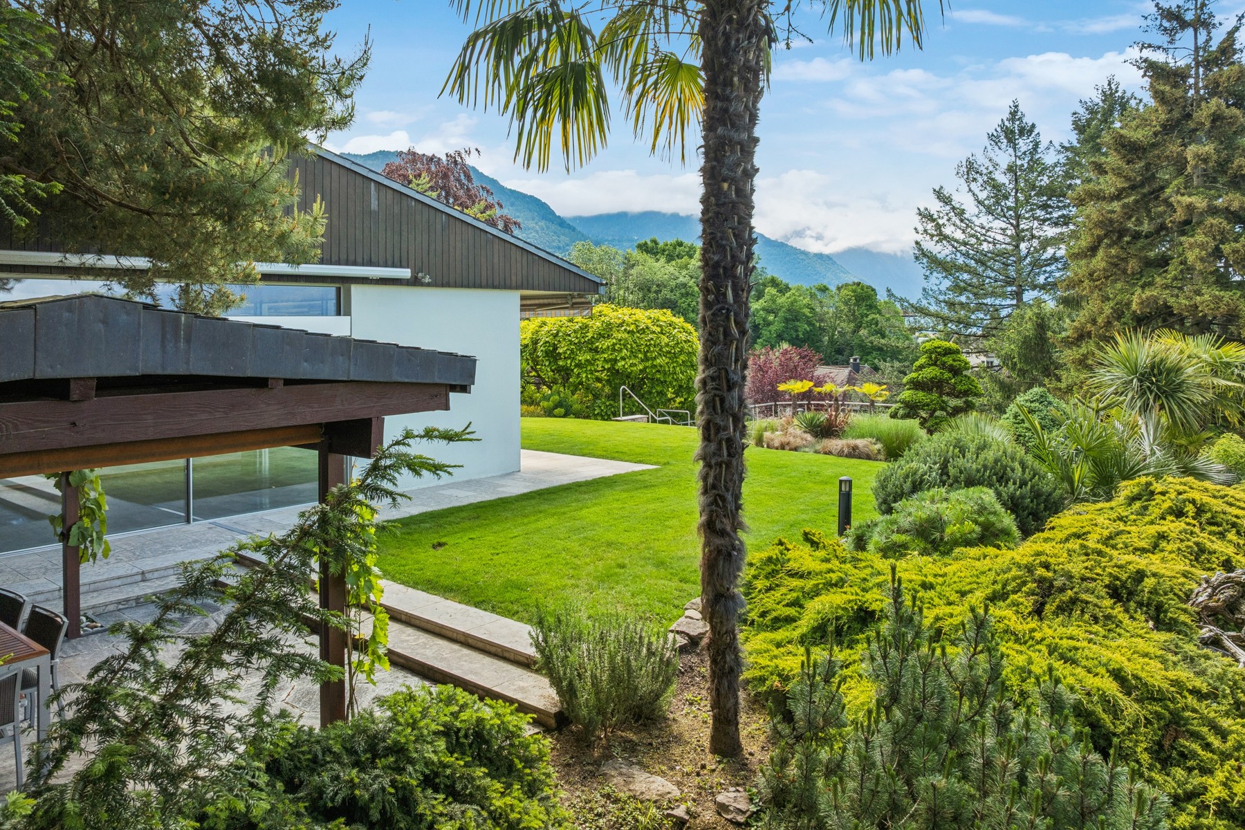 Unique property combining contemporary volumes, nature and spectacular views - 物件實景