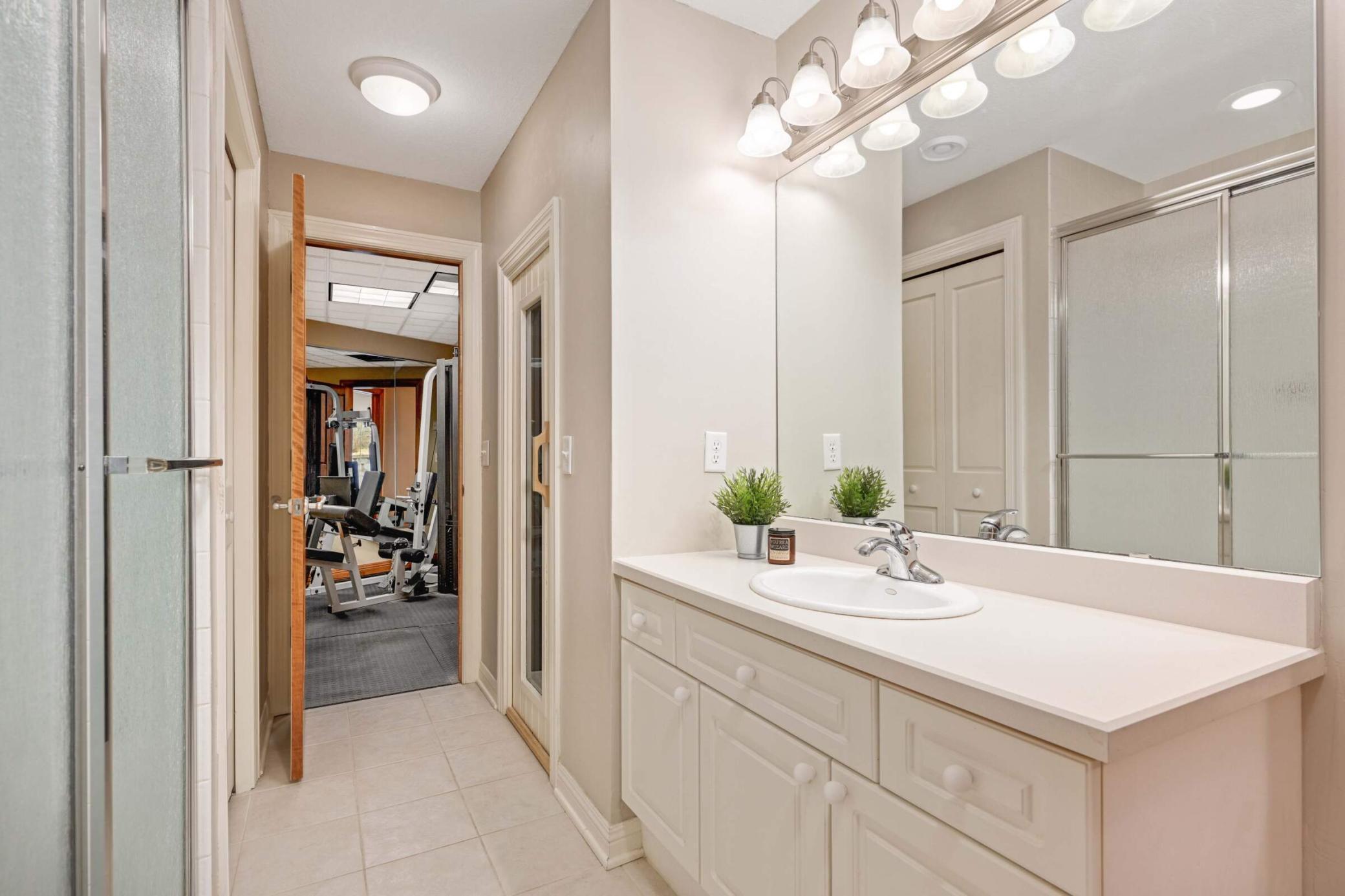 Woodbury, Minnesota, 55129, United States, 5 Bedrooms Bedrooms, ,5 BathroomsBathrooms,Residential,For Sale,1989522