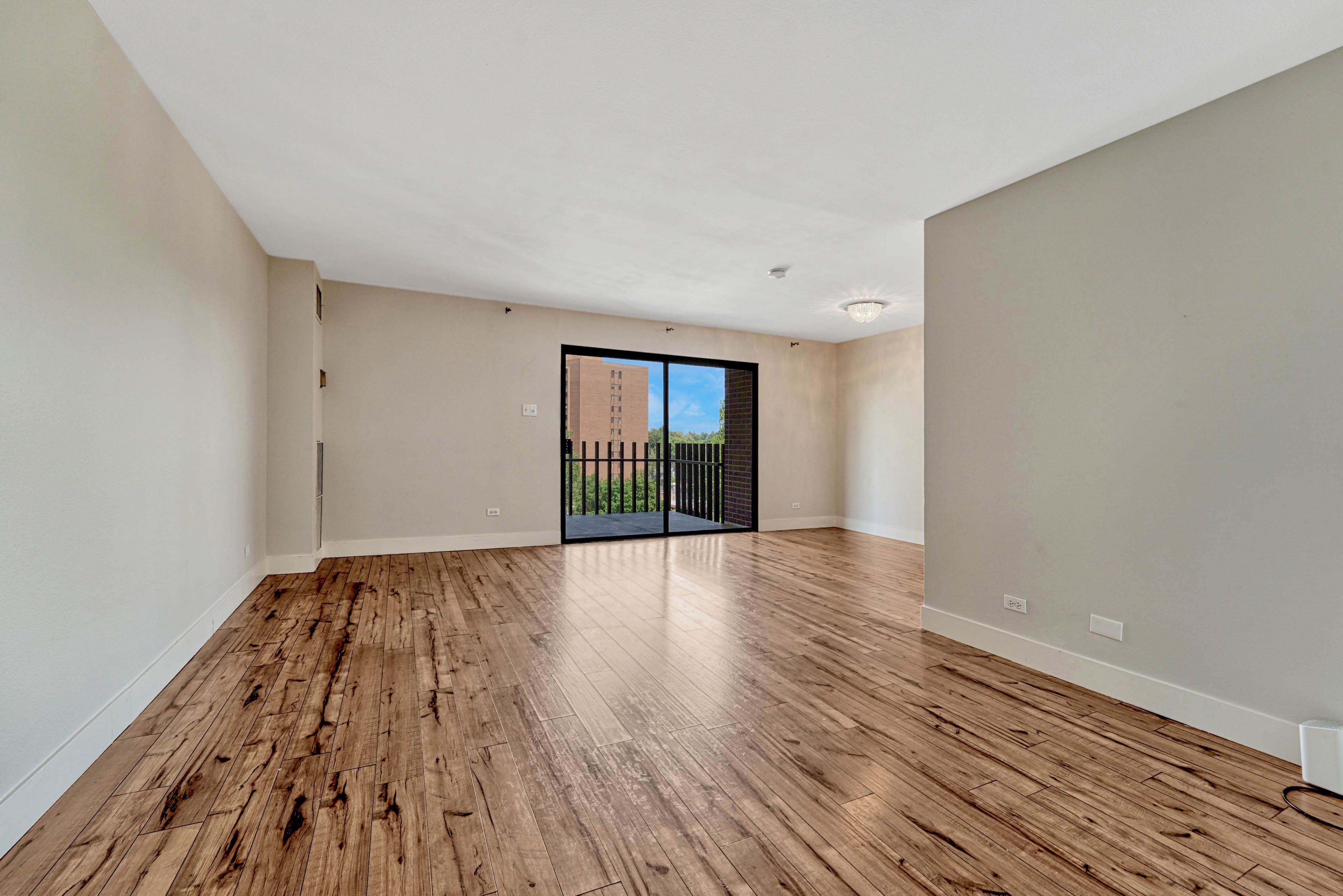  Contemporary Condo Perched on 7th Floor Above Washington Park - 物件實景