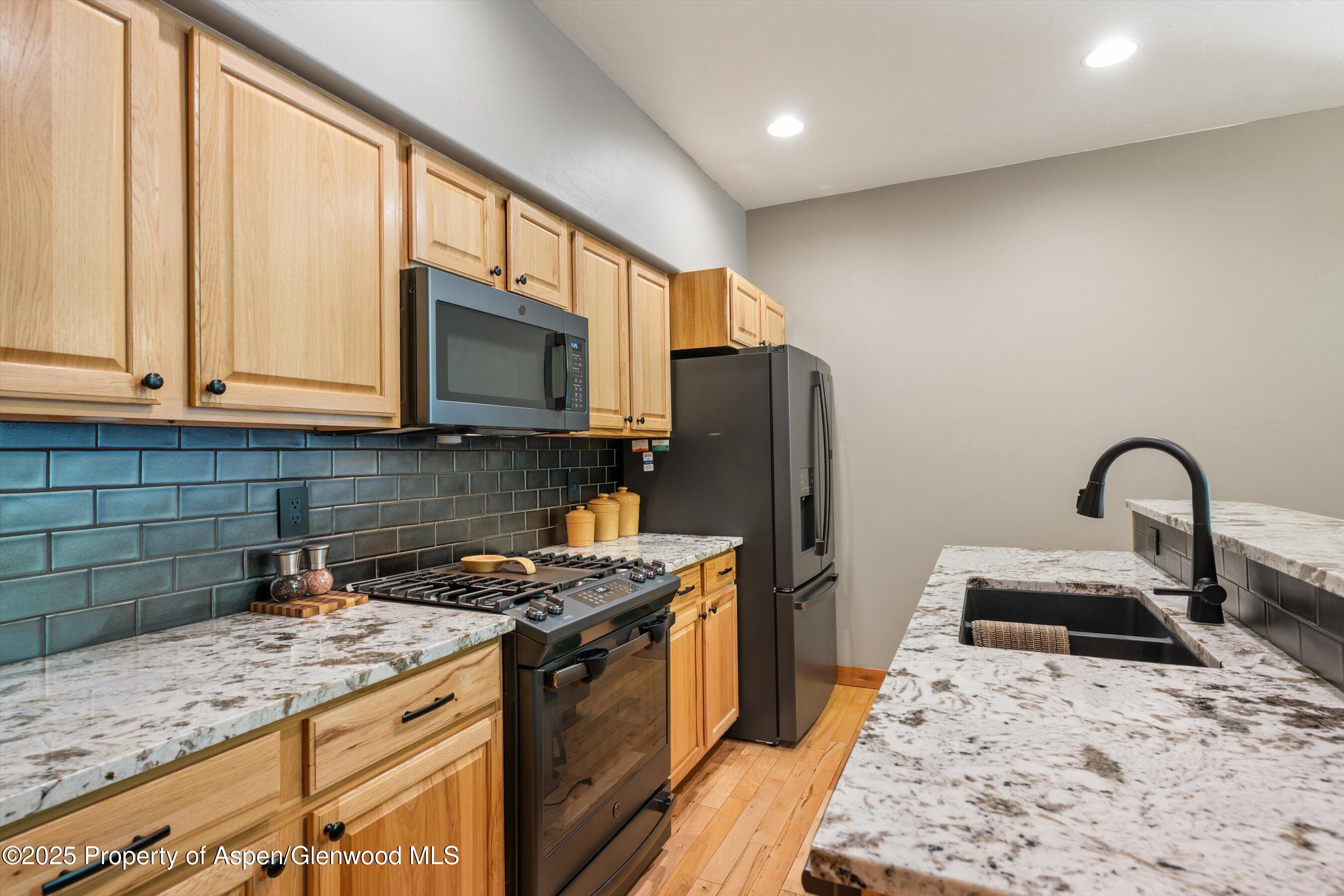 Glenwood Springs, Colorado, 81601, United States, 3 Bedrooms Bedrooms, ,3 BathroomsBathrooms,Residential,For Sale,1874511
