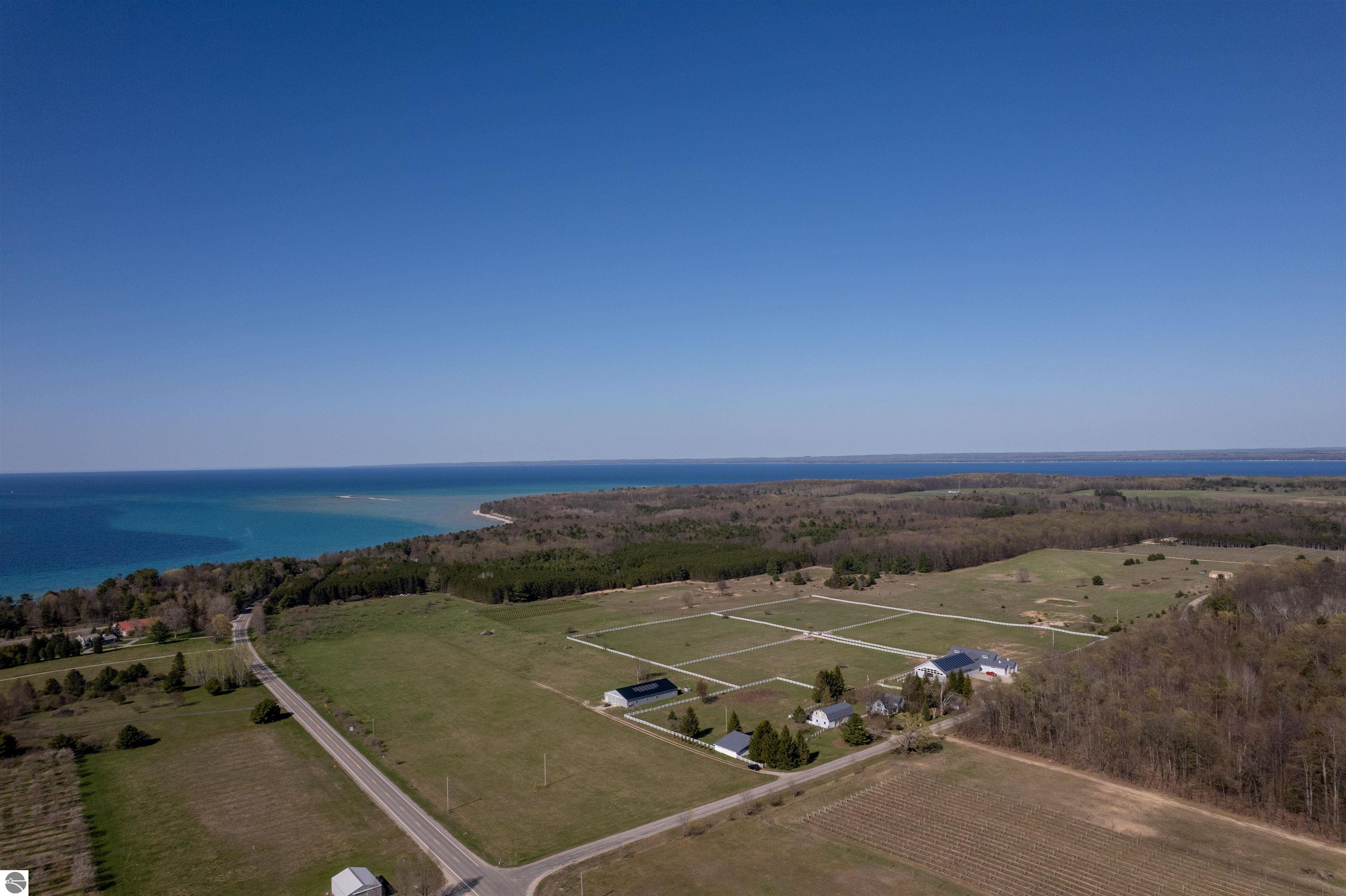Traverse City, Michigan, 49686, United States, 3 Bedrooms Bedrooms, ,2 BathroomsBathrooms,Residential,For Sale,1820083