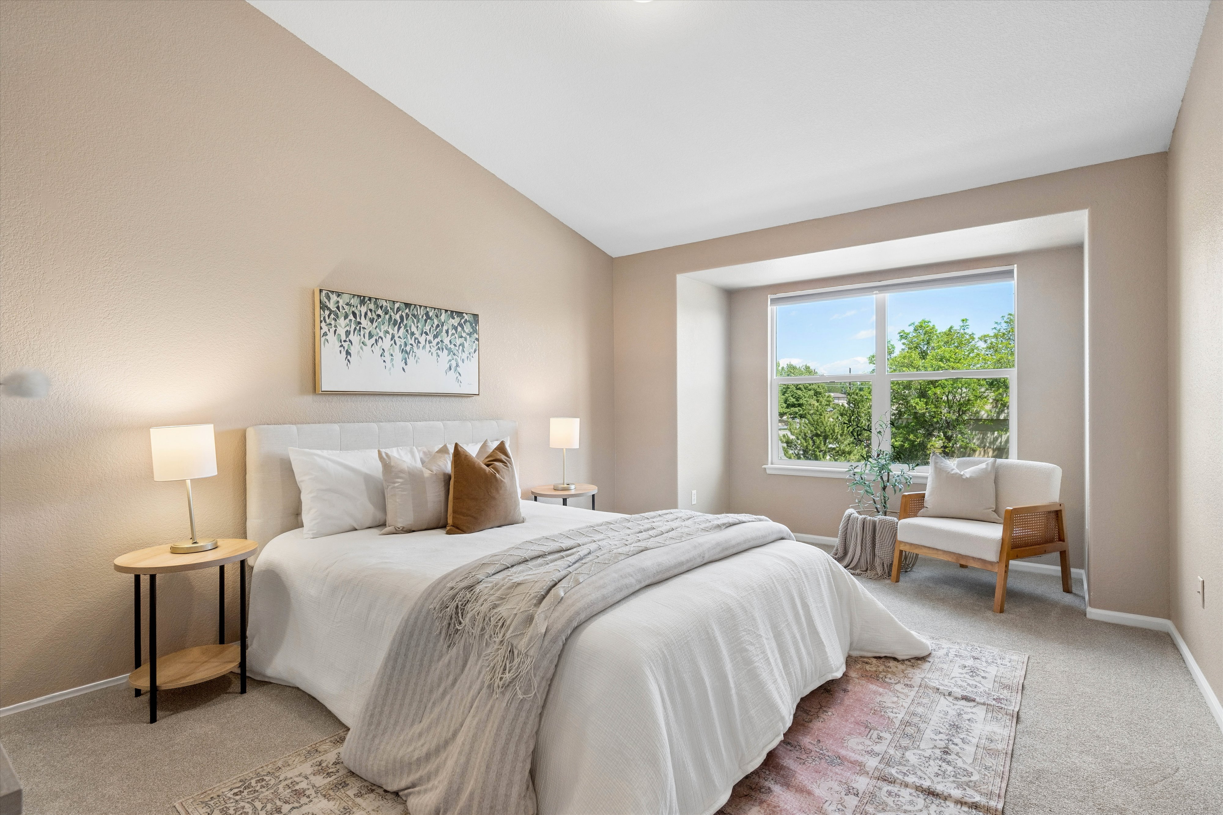  Refreshed, Move-in Ready, And Priced With The Market In Mind - 物件實景