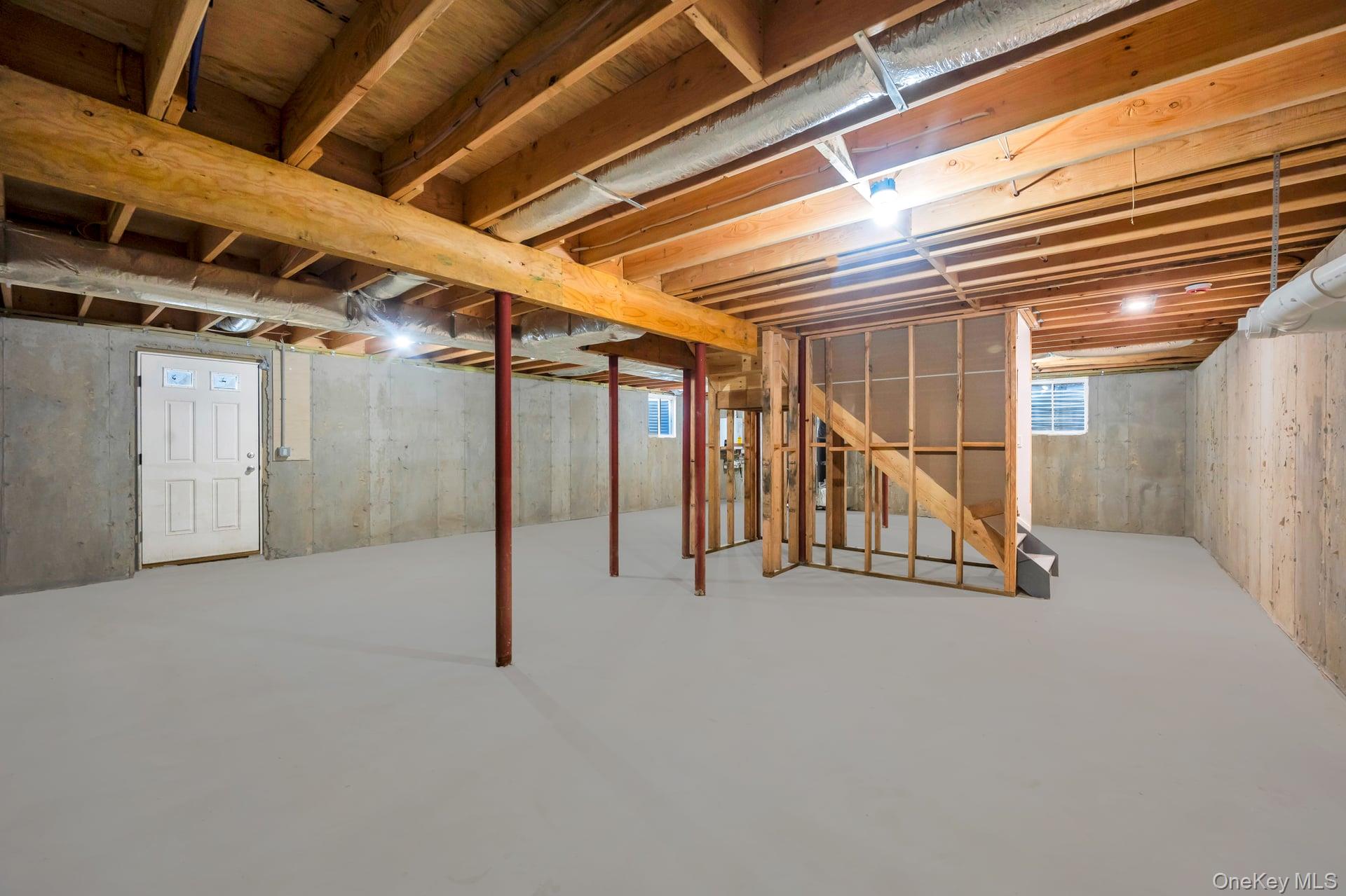 Smithtown, New York, 11787, United States, 4 Bedrooms Bedrooms, ,3 BathroomsBathrooms,Residential,For Sale,1934654