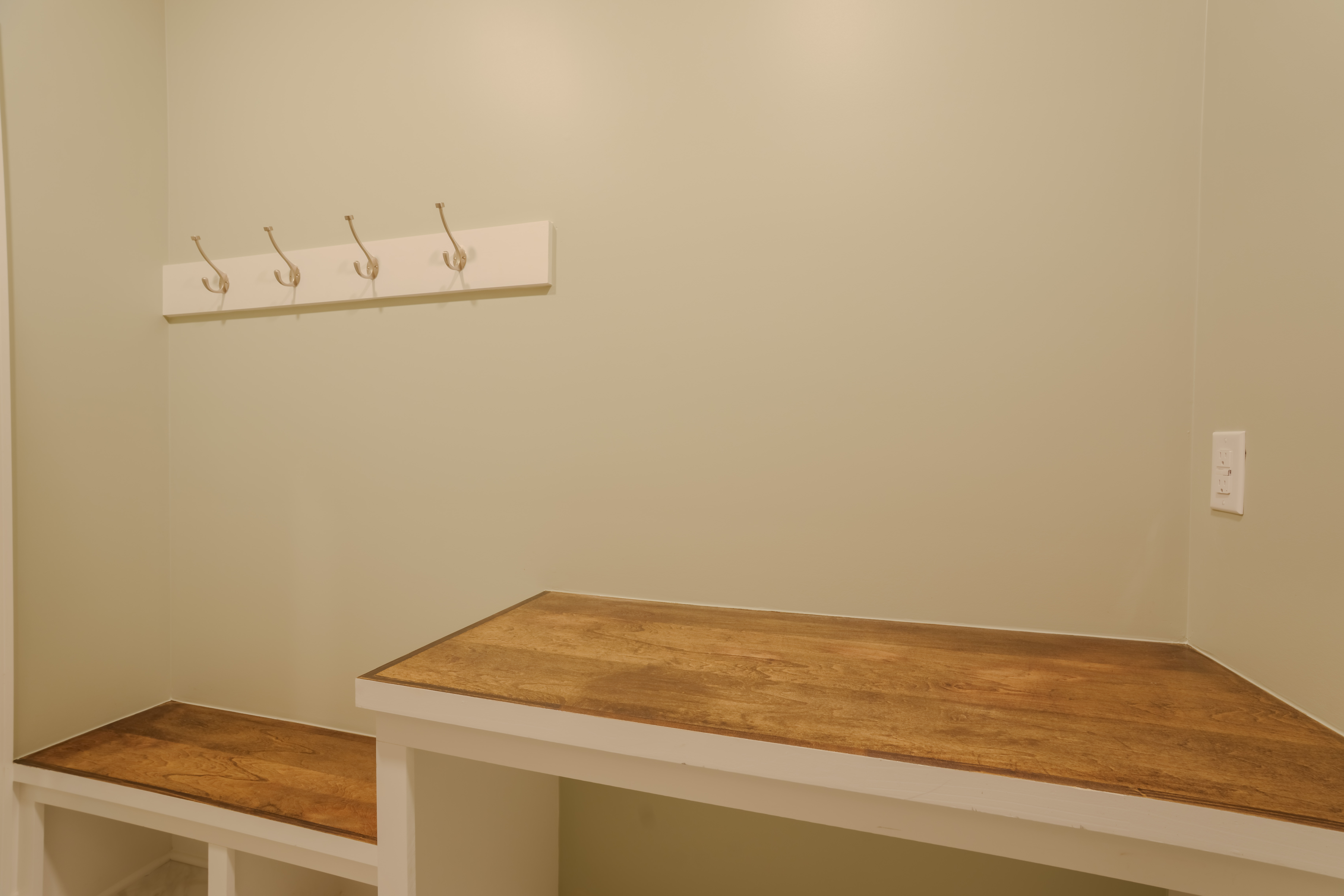 Muscle Shoals, Alabama, 35661, United States, 5 Bedrooms Bedrooms, ,3 BathroomsBathrooms,Residential,For Sale,1977314