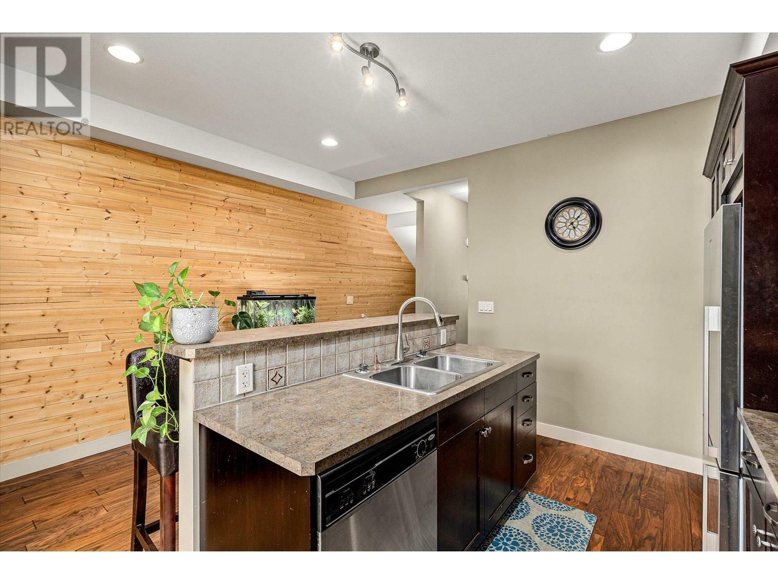 VERNON, British Columbia, V1T 9X1, CA, 3 Bedrooms Bedrooms, ,2 BathroomsBathrooms,Residential,For Sale,1883583