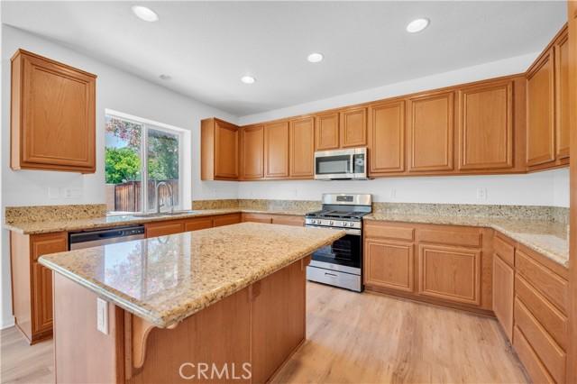 San Jacinto, California, 92583, United States, 5 Bedrooms Bedrooms, ,3 BathroomsBathrooms,Residential,For Sale,1890212