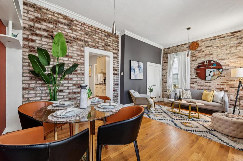 San Francisco, California, 94134, United States, 3 Bedrooms Bedrooms, ,2 BathroomsBathrooms,Residential,For Sale,1943072