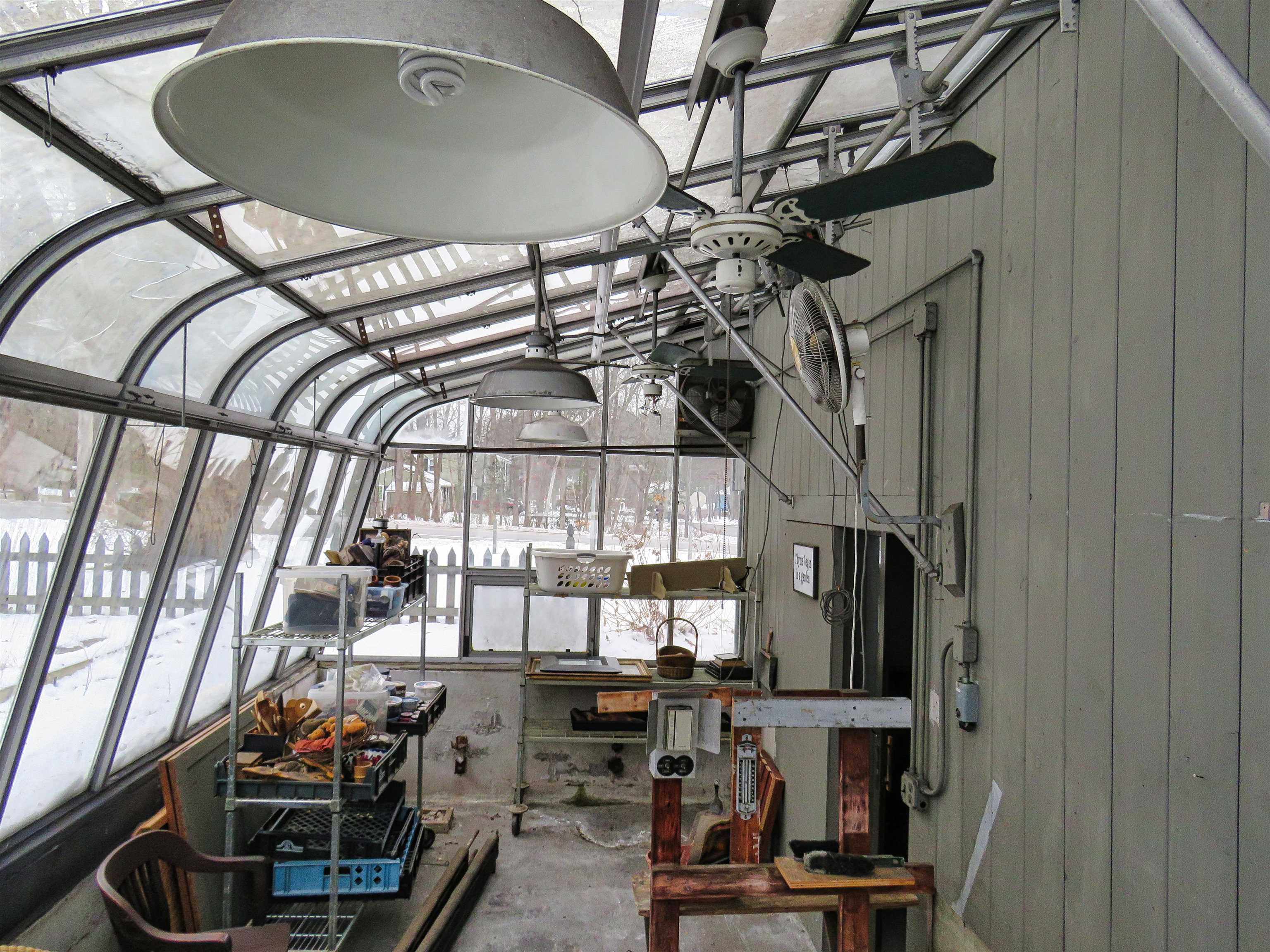 Derry, New Hampshire, 03038, United States, 3 Bedrooms Bedrooms, ,2 BathroomsBathrooms,Residential,For Sale,2005646