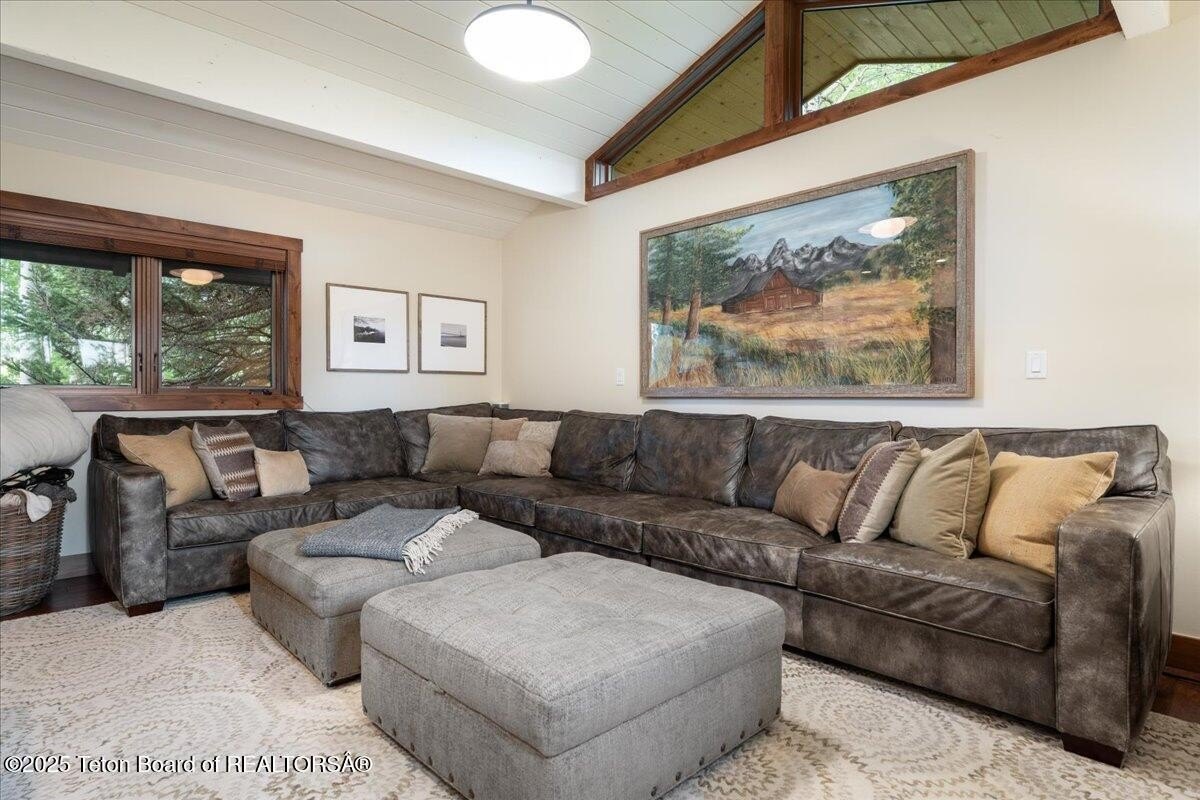 Jackson, Wyoming, 83001, United States, 5 Bedrooms Bedrooms, ,1 BathroomBathrooms,Residential,For Sale,1831130