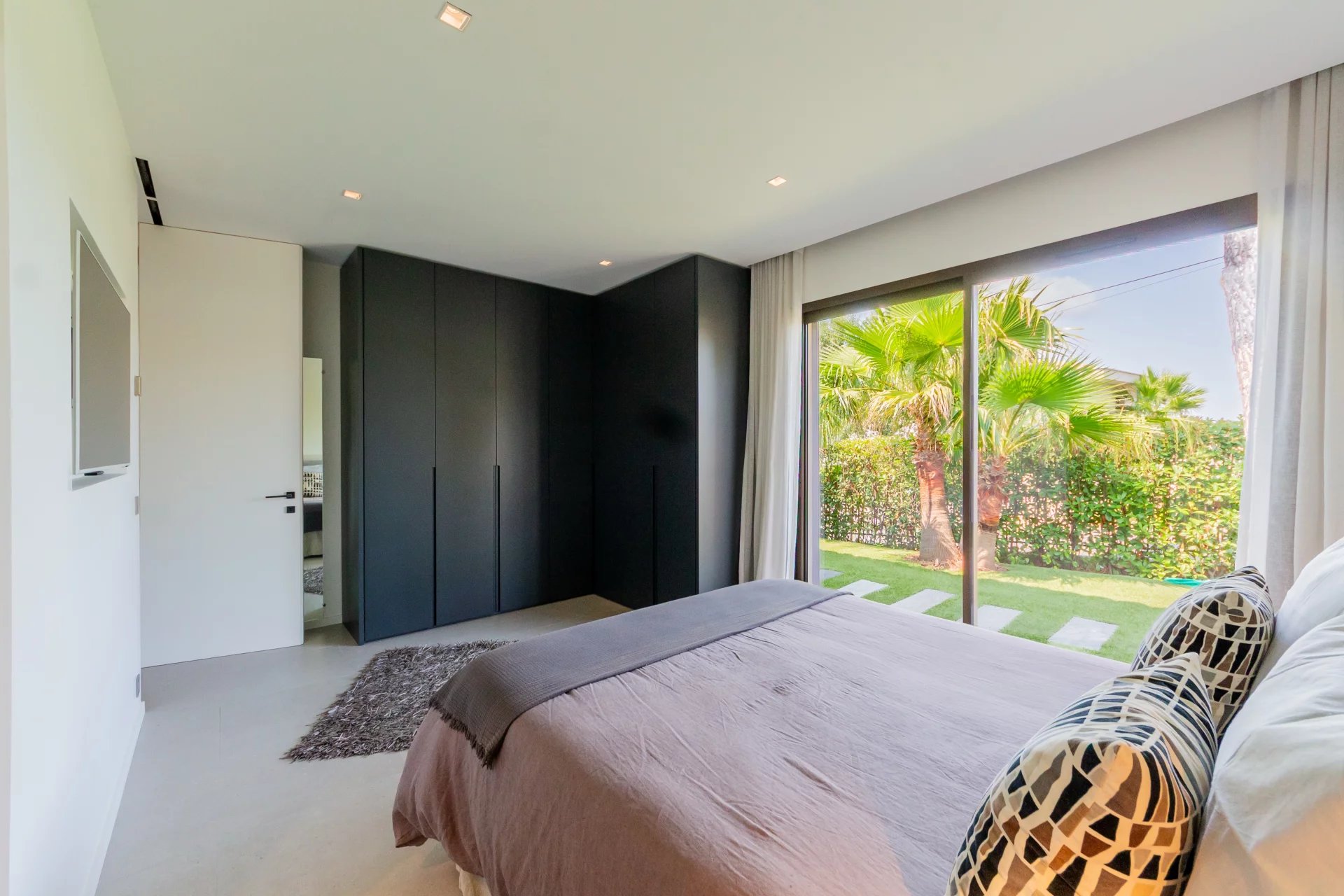 Sainte-Maxime, Provence-Alpes-Côte d’Azur, 83120, FR, 3 Bedrooms Bedrooms, ,Residential,For Sale,1912029