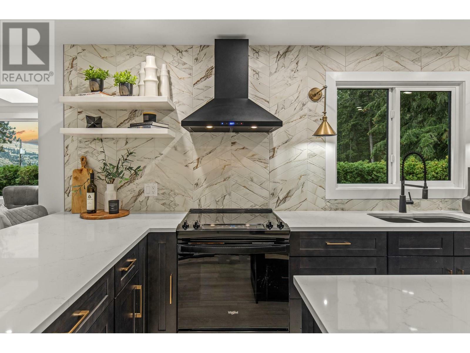 LAKE COUNTRY, British Columbia, V4V 2G9, CA, 5 Bedrooms Bedrooms, ,3 BathroomsBathrooms,Residential,For Sale,1837483