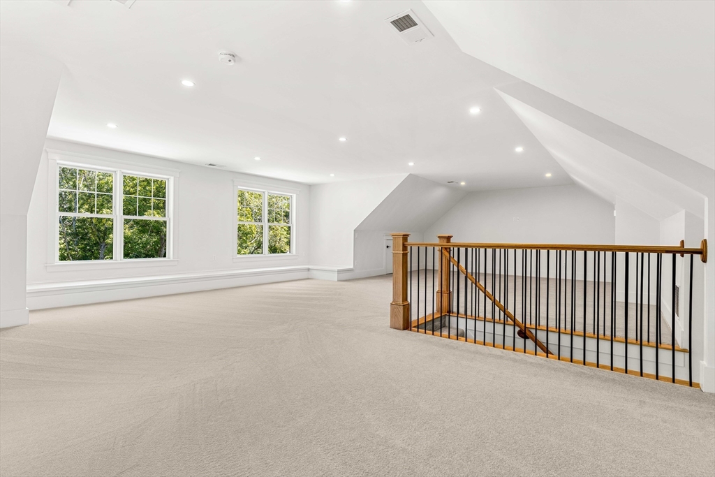 North Reading, Massachusetts, 01864, United States, 4 Bedrooms Bedrooms, ,3 BathroomsBathrooms,Residential,For Sale,1927425
