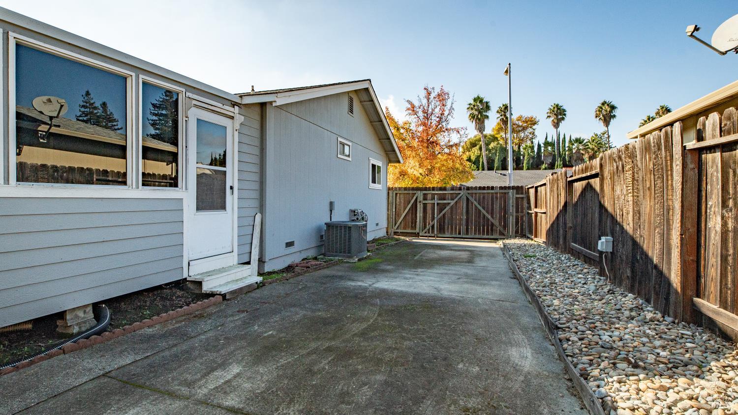 Fairfield, California, 94534, United States, 3 Bedrooms Bedrooms, ,2 BathroomsBathrooms,Residential,For Sale,1998288