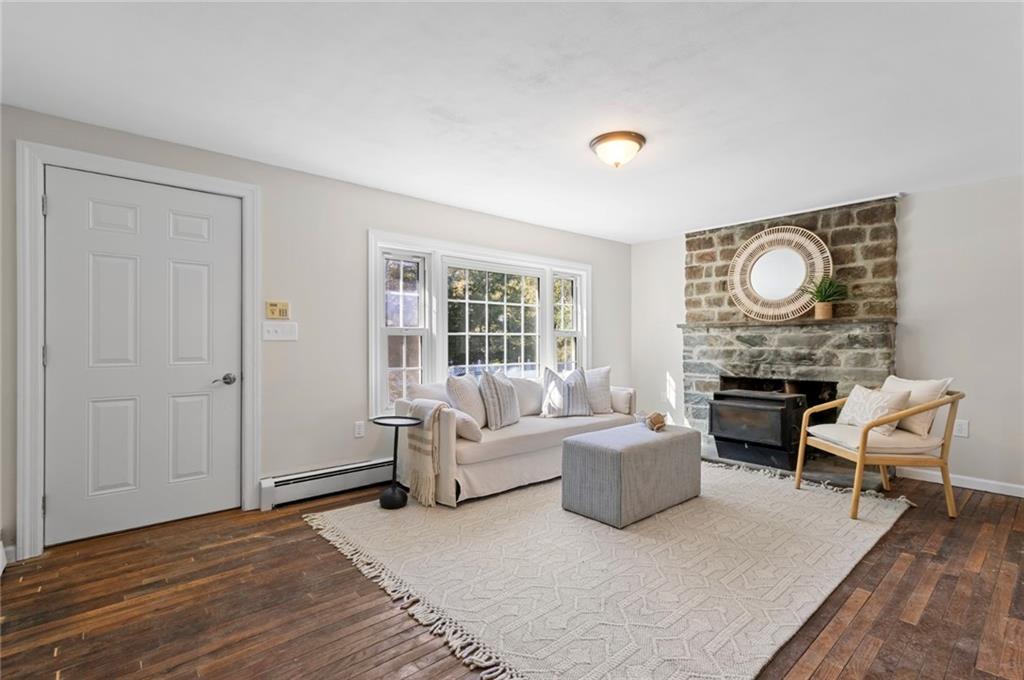 Jamestown, Rhode Island, 02835, United States, 3 Bedrooms Bedrooms, ,1 BathroomBathrooms,Residential,For Sale,2044275