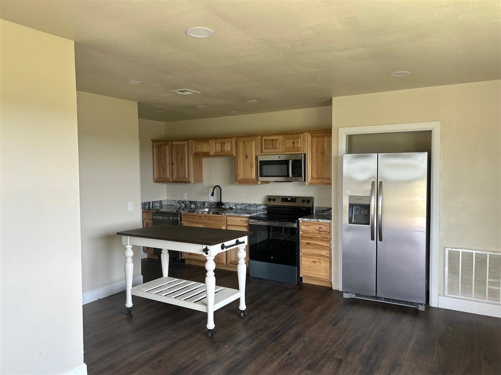 Sallisaw, Oklahoma, 74955, United States, ,Residential,For Sale,2011135