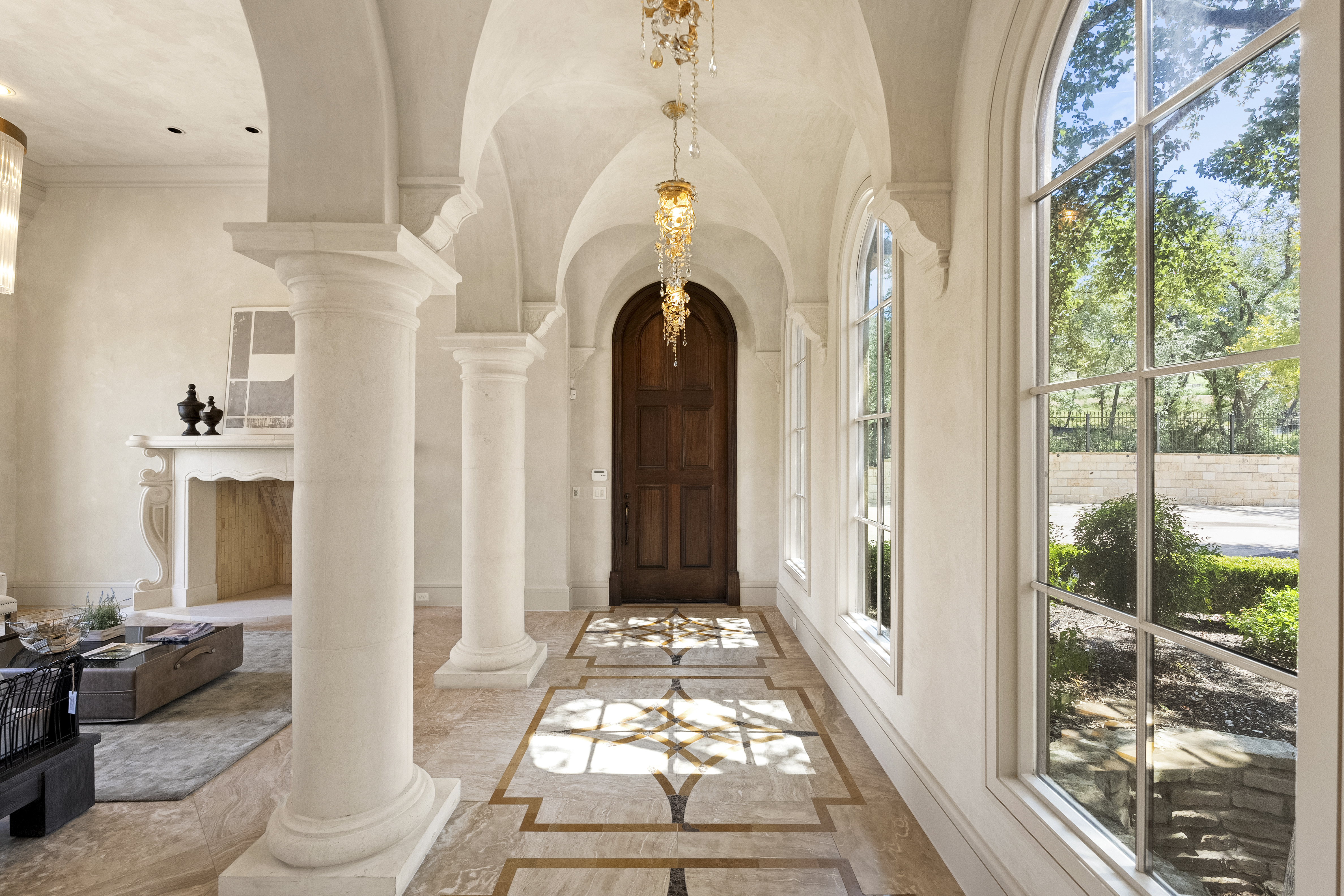  Mediterranean Style Estate in The Dominion - 物件實景