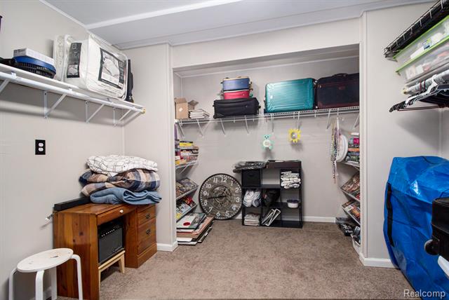 Oceola Twp, Michigan, 48843, United States, 3 Bedrooms Bedrooms, ,4 BathroomsBathrooms,Residential,For Sale,1980235