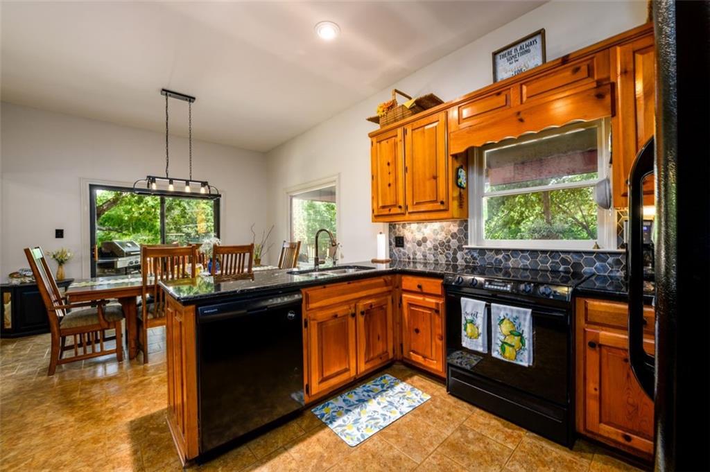 Covington, Georgia, 30014, United States, 5 Bedrooms Bedrooms, ,5 BathroomsBathrooms,Residential,For Sale,1895432