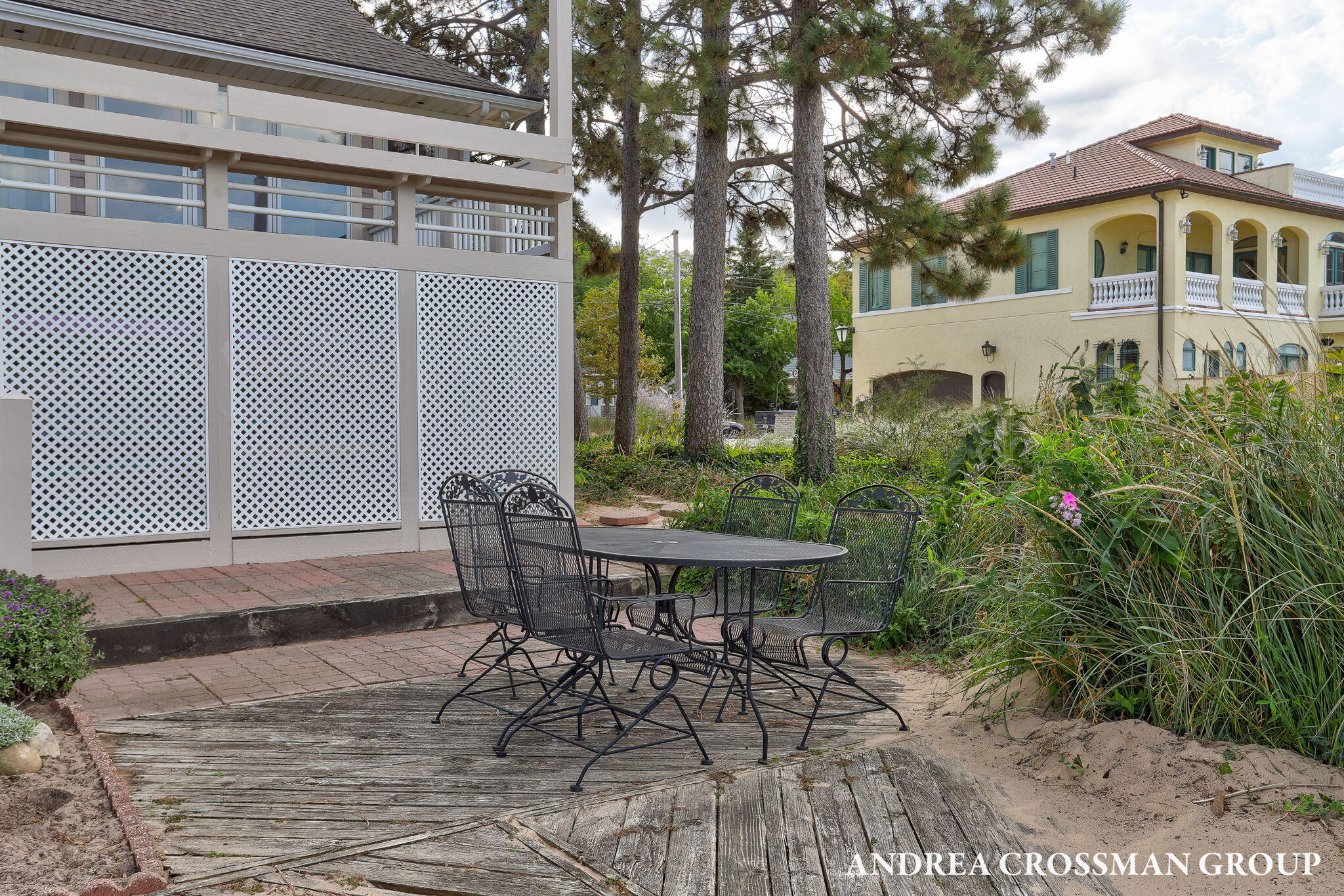 St. Joseph, Michigan, 49085, United States, 4 Bedrooms Bedrooms, ,4 BathroomsBathrooms,Residential,For Sale,1960959