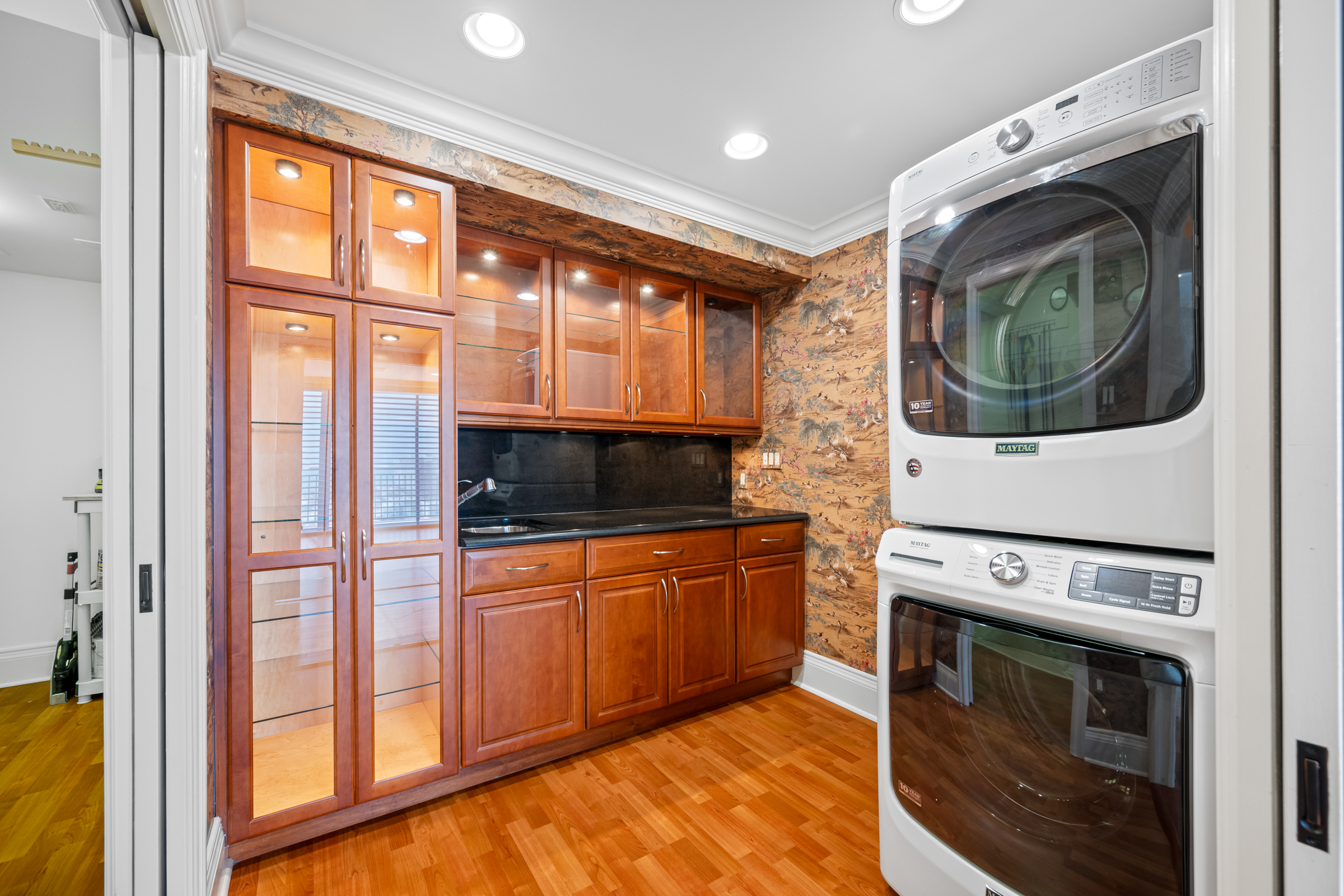 Treasure Island, Florida, 33706, United States, 2 Bedrooms Bedrooms, ,4 BathroomsBathrooms,Residential,For Sale,1830470