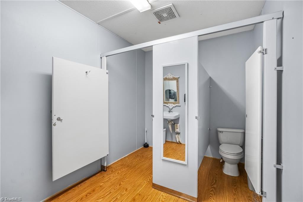 King, North Carolina, 27021, United States, ,Residential,For Sale,1941674
