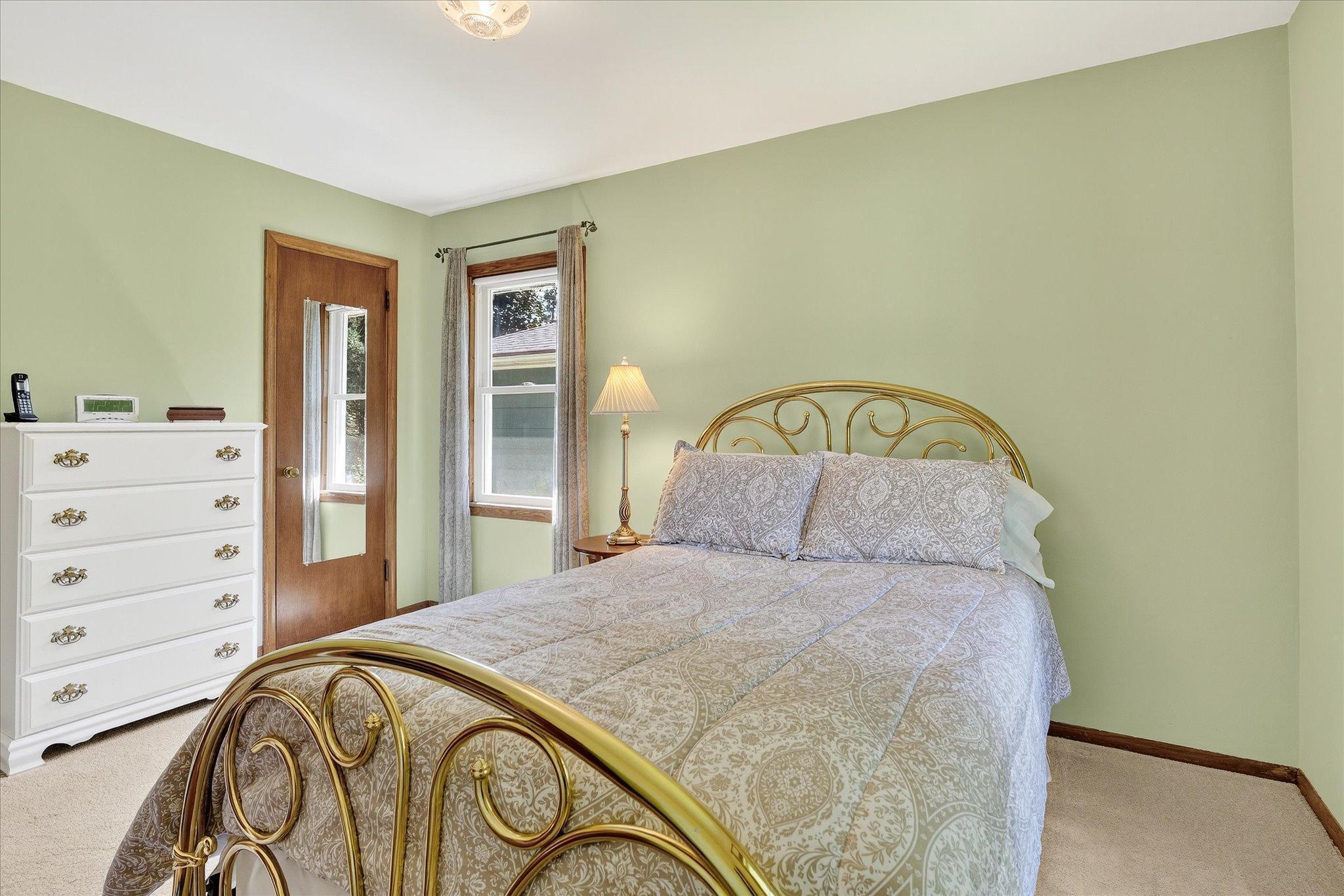 Edina, Minnesota, 55410, United States, 3 Bedrooms Bedrooms, ,1 BathroomBathrooms,Residential,For Sale,1941033