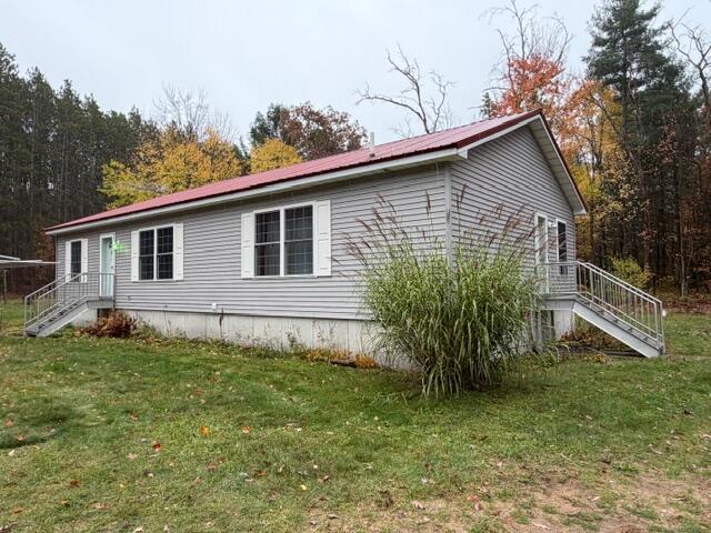 Walnut Ave, White Cloud, MI 49349
