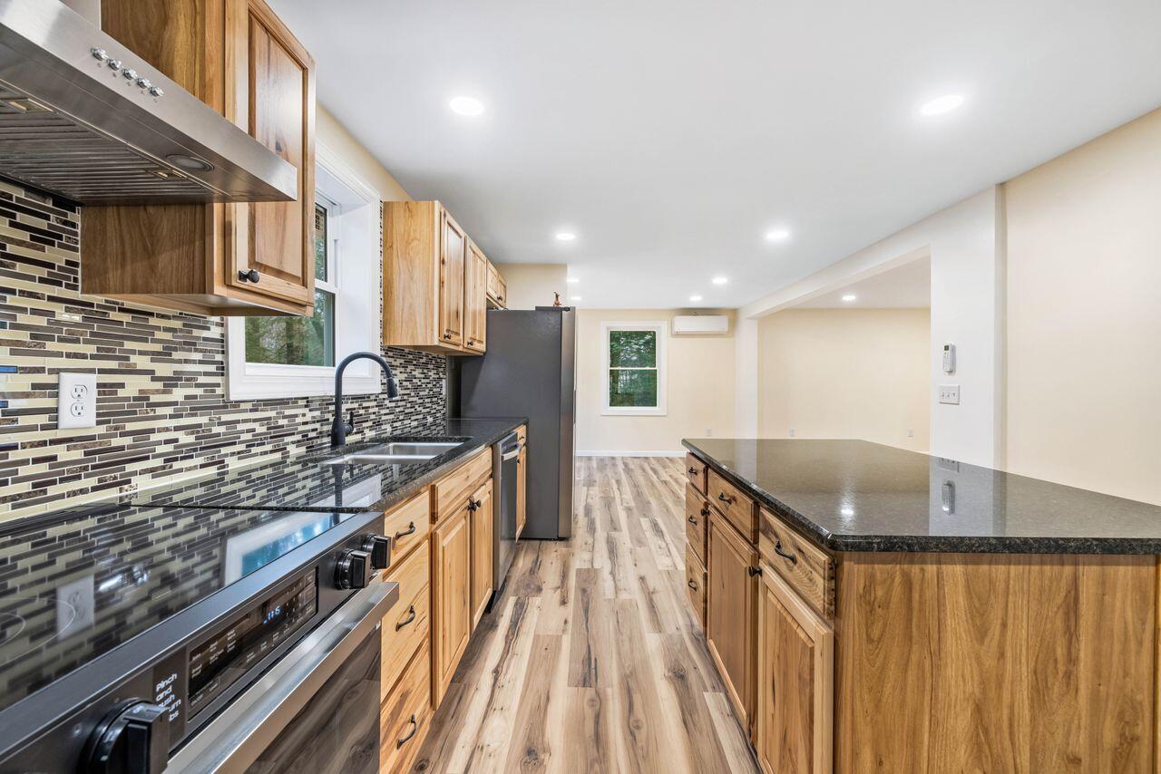 Casco, Maine, 04015, United States, 3 Bedrooms Bedrooms, ,5 BathroomsBathrooms,Residential,For Sale,2001972