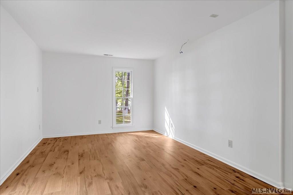 Clarksville, Virginia, 23927, United States, 3 Bedrooms Bedrooms, ,2 BathroomsBathrooms,Residential,For Sale,1805188