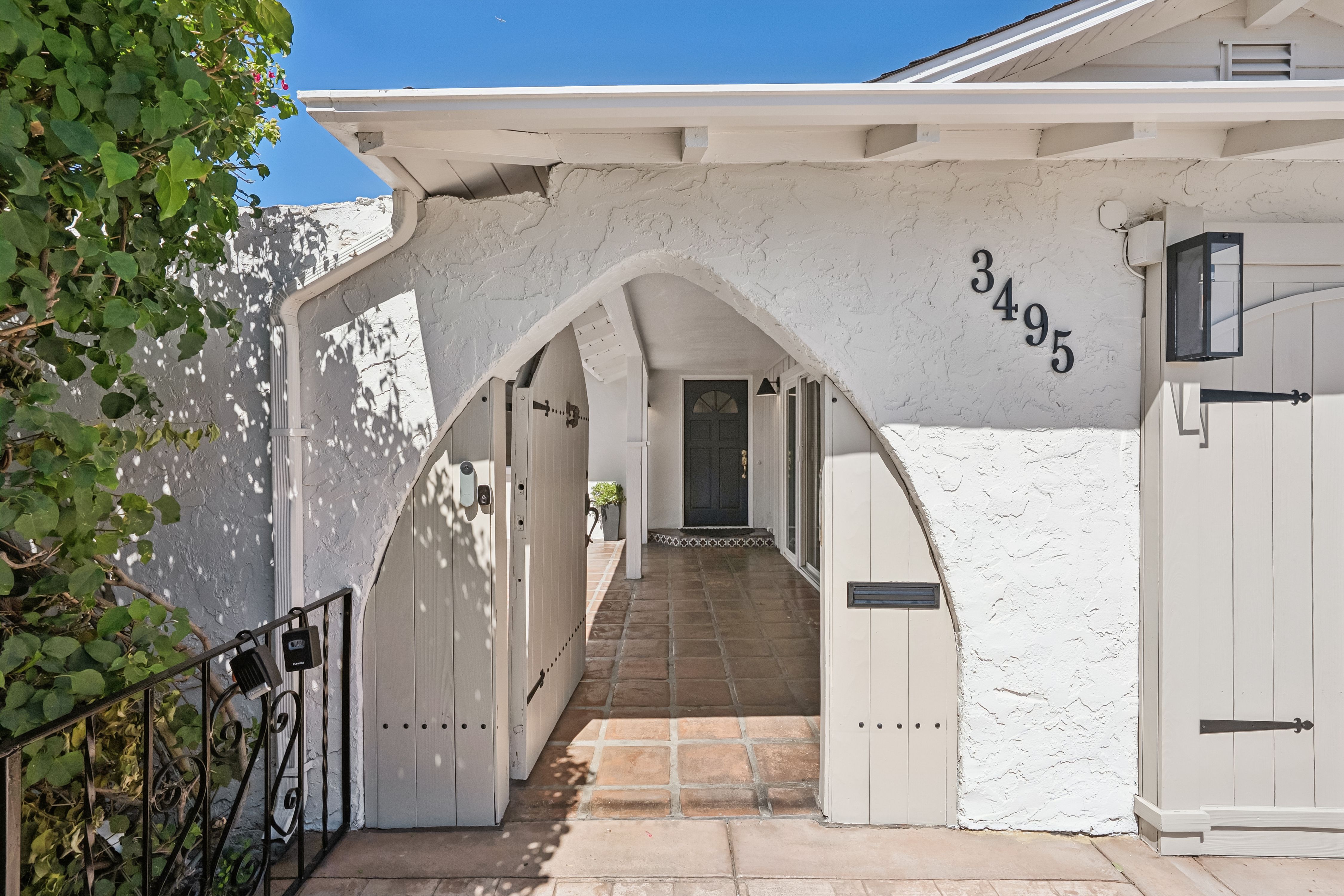  Spanish-Inspired Courtyard Retreat in Cambrian - 物件實景