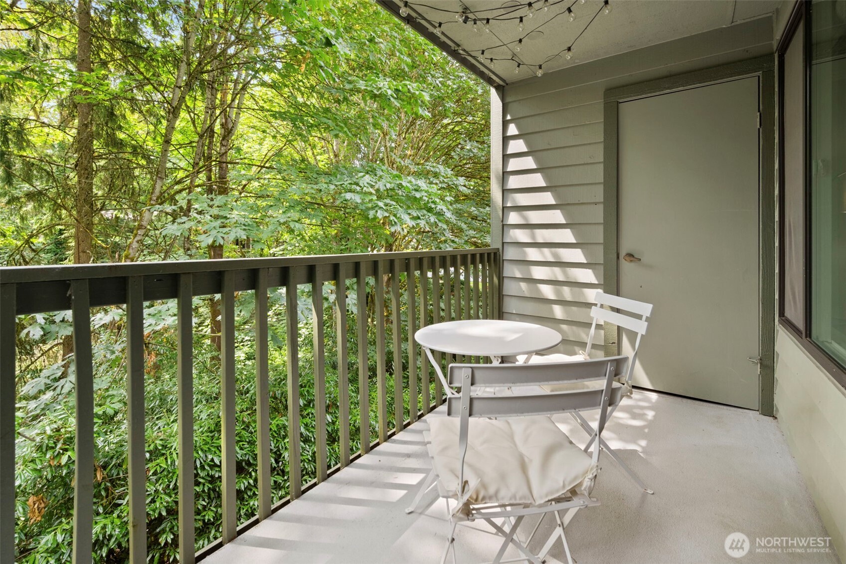 Kirkland, Washington, 98034, United States, 2 Bedrooms Bedrooms, ,1 BathroomBathrooms,Residential,For Sale,1906661