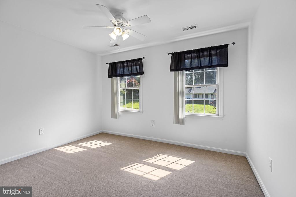Fredericksburg, Virginia, 22408, United States, 5 Bedrooms Bedrooms, ,4 BathroomsBathrooms,Residential,For Sale,1900737